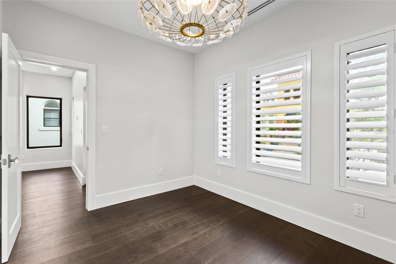 Single Family Residence at 410 BURNS CT, SARASOTA, photo 19 of 47