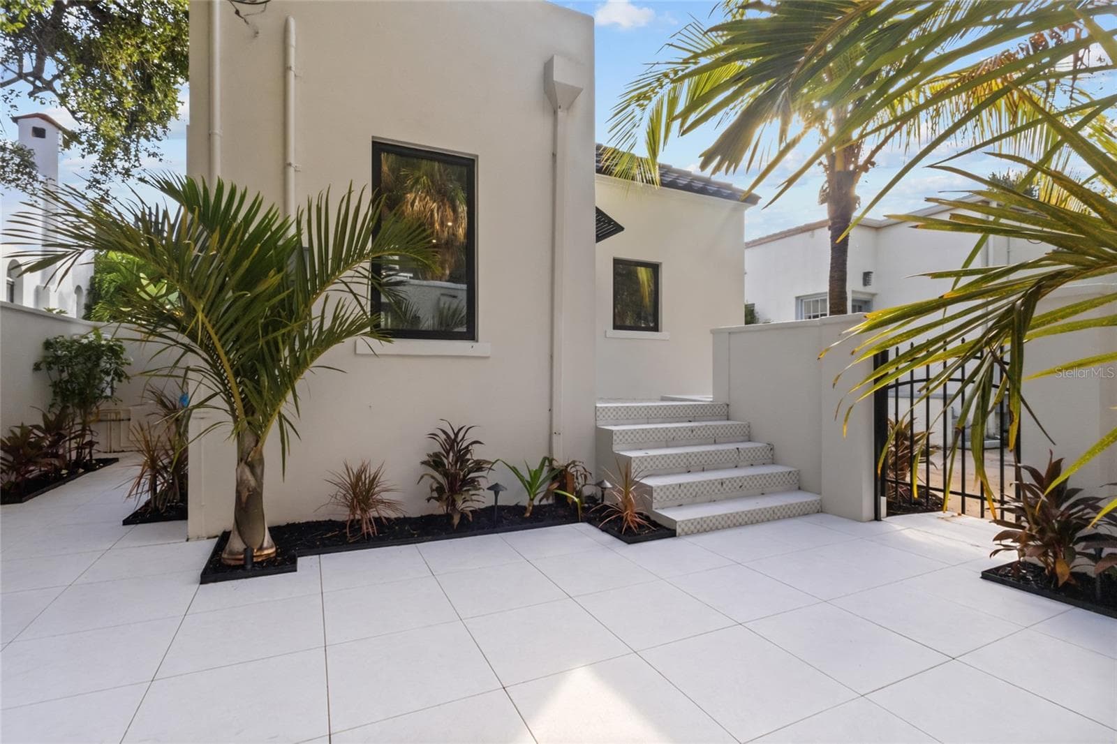 Single Family Residence at 410 BURNS CT, SARASOTA, photo 27 of 47