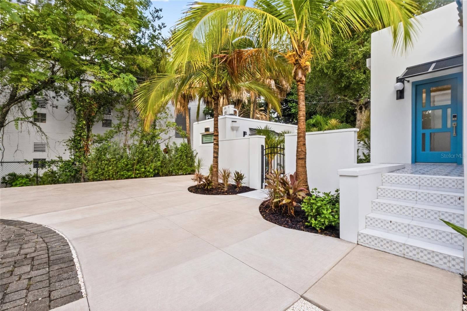 Single Family Residence at 410 BURNS CT, SARASOTA, photo 35 of 47