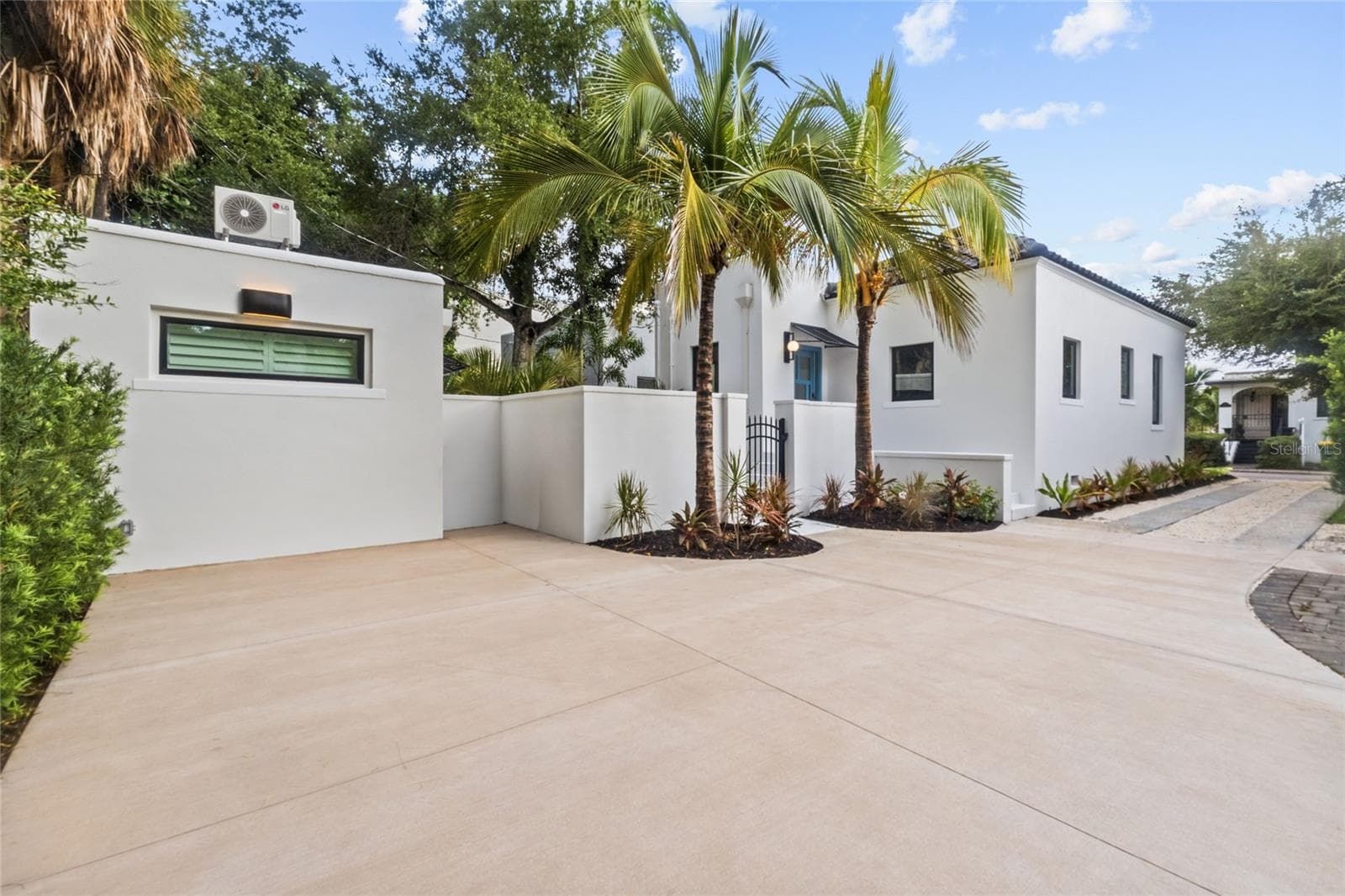 Single Family Residence at 410 BURNS CT, SARASOTA, photo 37 of 47