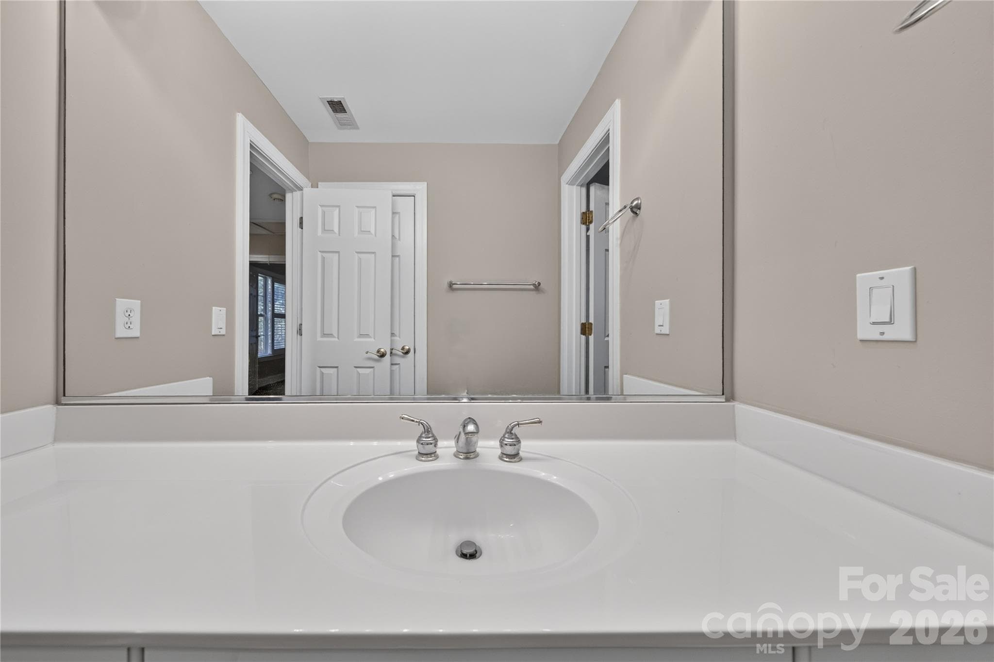 Townhouse at 9169 Bonnie Briar Circle, Charlotte, photo 27 of 31