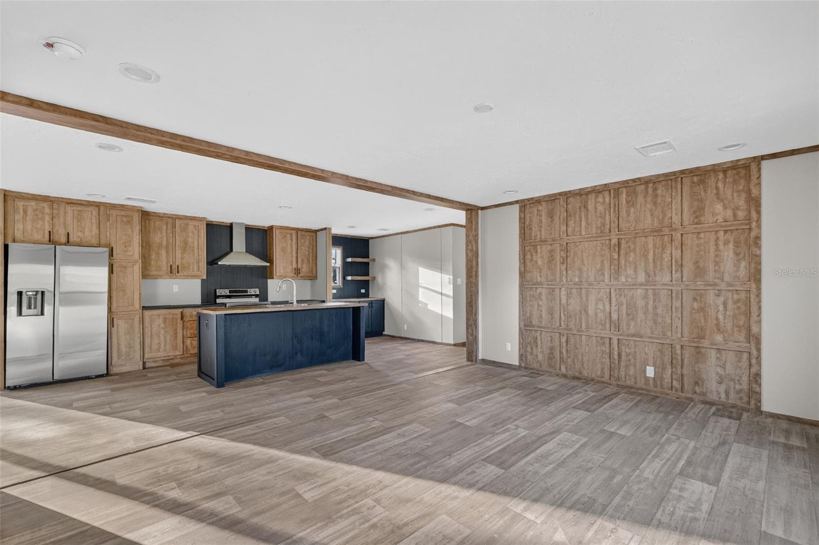 Manufactured Home at 170 NE 138TH AVE, WILLISTON, photo 7 of 29