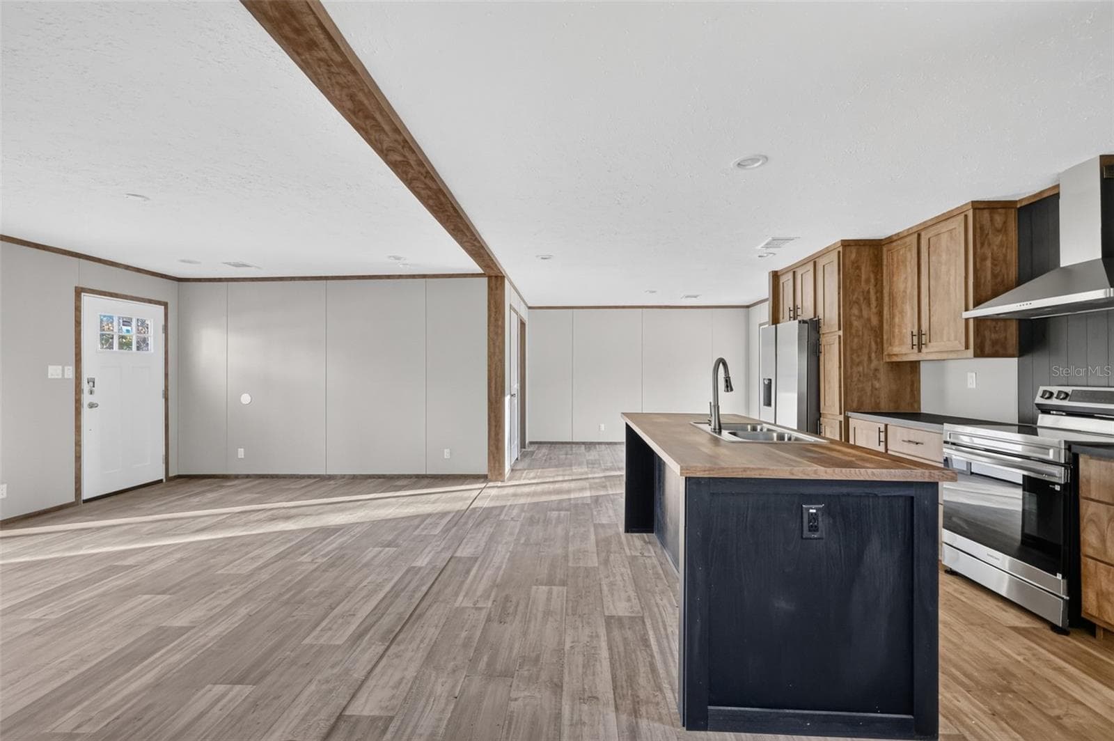 Manufactured Home at 170 NE 138TH AVE, WILLISTON, photo 14 of 29