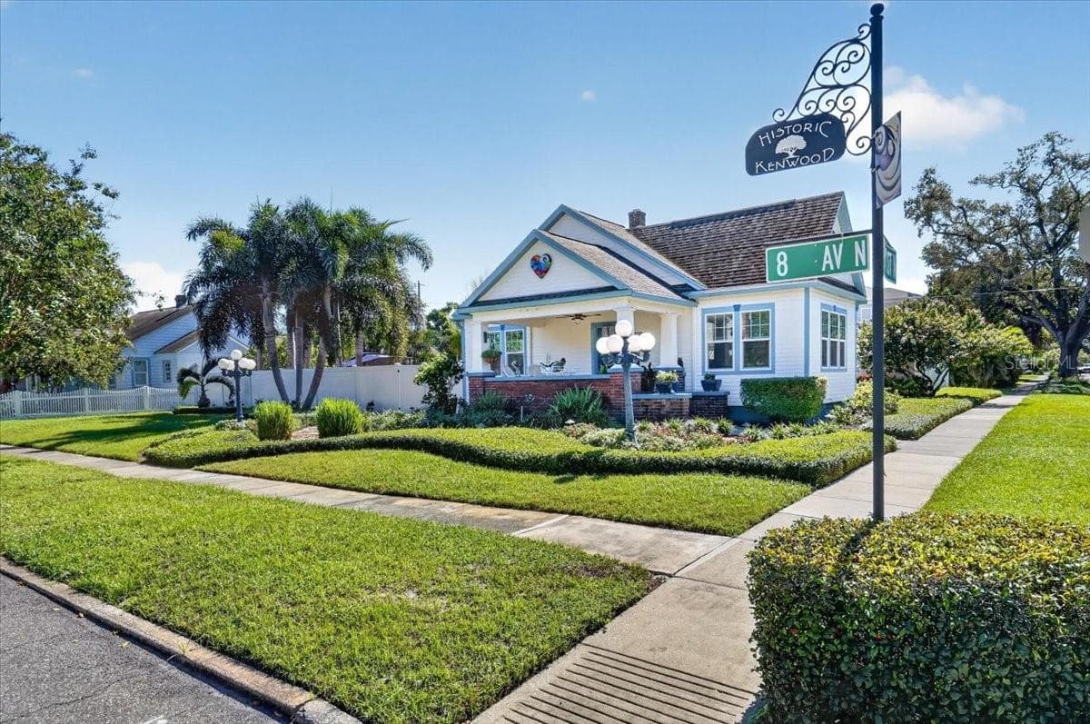 Single Family Residence at 2890 8TH AVE N, ST PETERSBURG, photo 4 of 101
