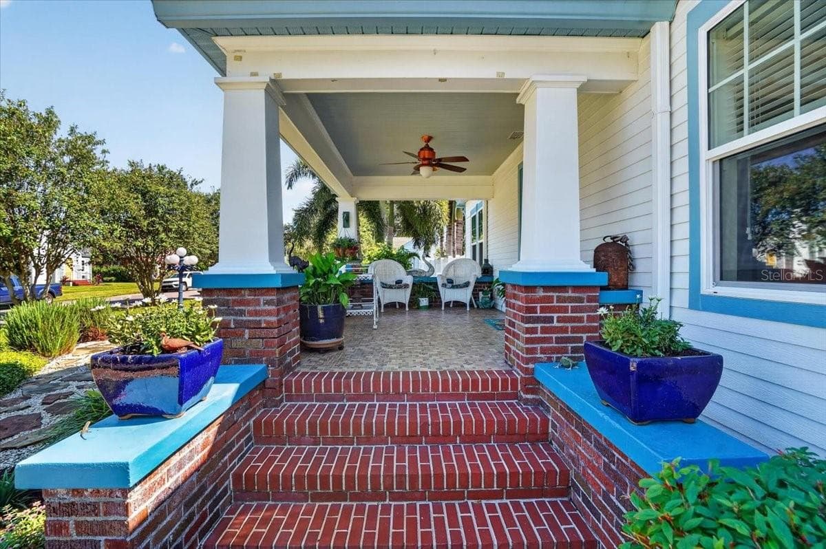 Single Family Residence at 2890 8TH AVE N, ST PETERSBURG, photo 14 of 101