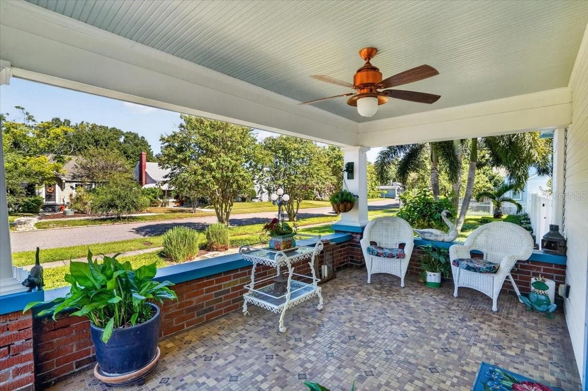 Single Family Residence at 2890 8TH AVE N, ST PETERSBURG, photo 18 of 101