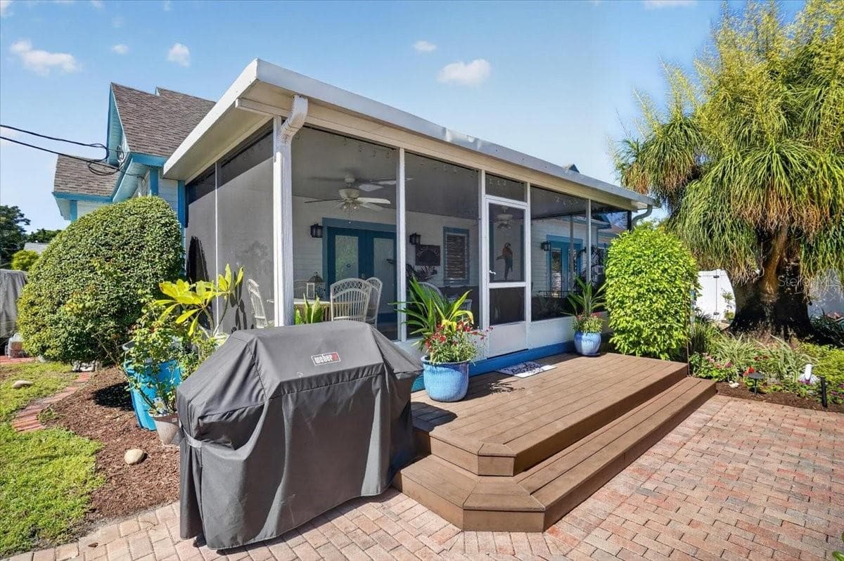Single Family Residence at 2890 8TH AVE N, ST PETERSBURG, photo 67 of 101