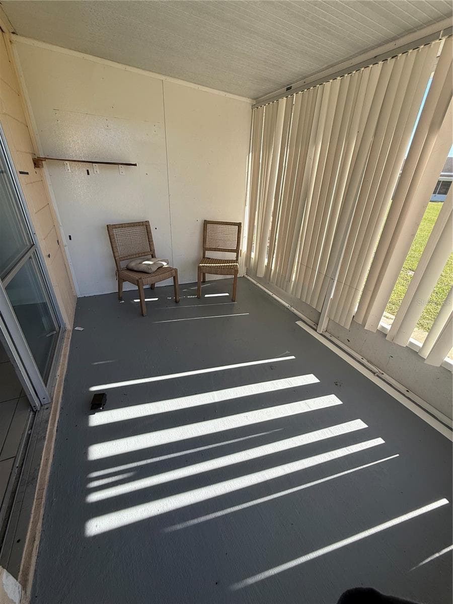 Covered Entryway - 3031 CLUB CIR, LAKE WALES