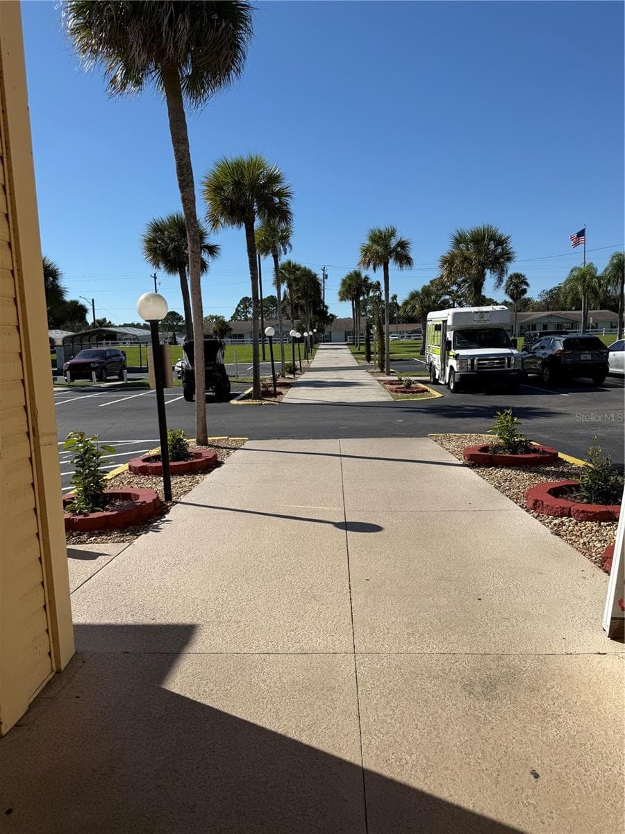 Community Outdoor Area - 3031 CLUB CIR, LAKE WALES