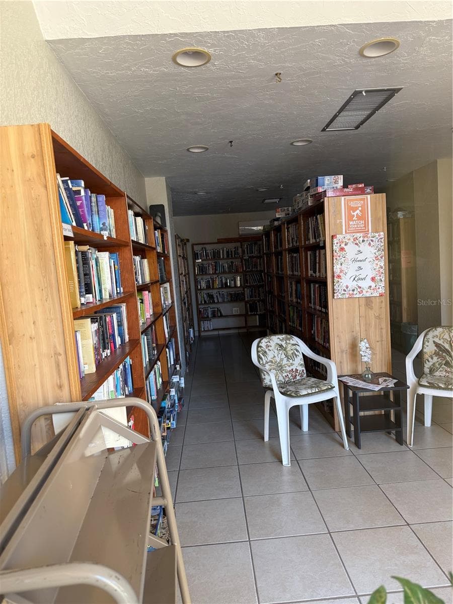 Library - 3031 CLUB CIR, LAKE WALES