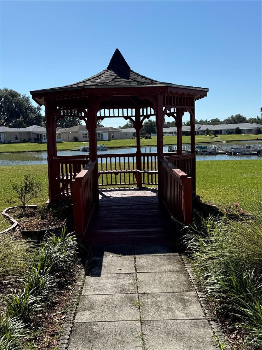 Community Gazebo - 3031 CLUB CIR, LAKE WALES