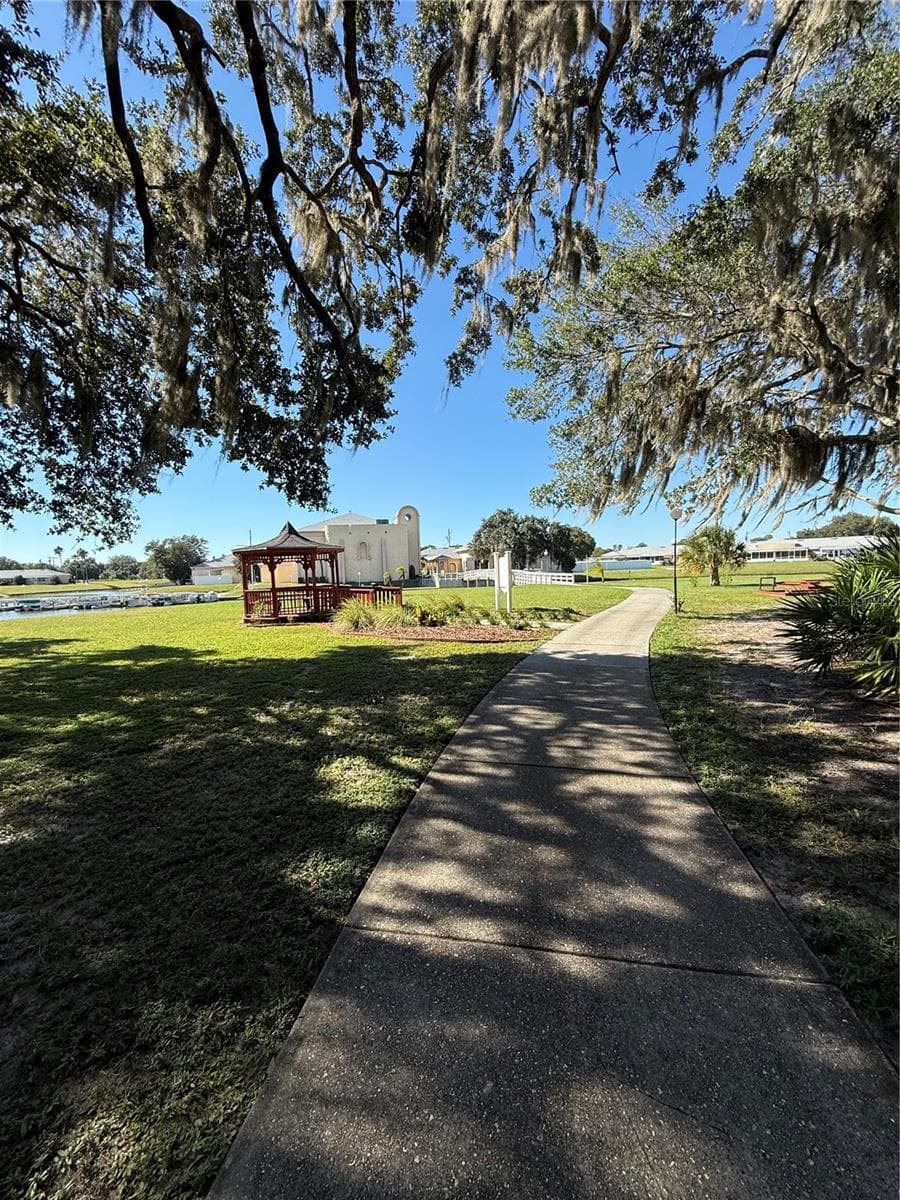 Shaded Outdoor Area - 3031 CLUB CIR, LAKE WALES