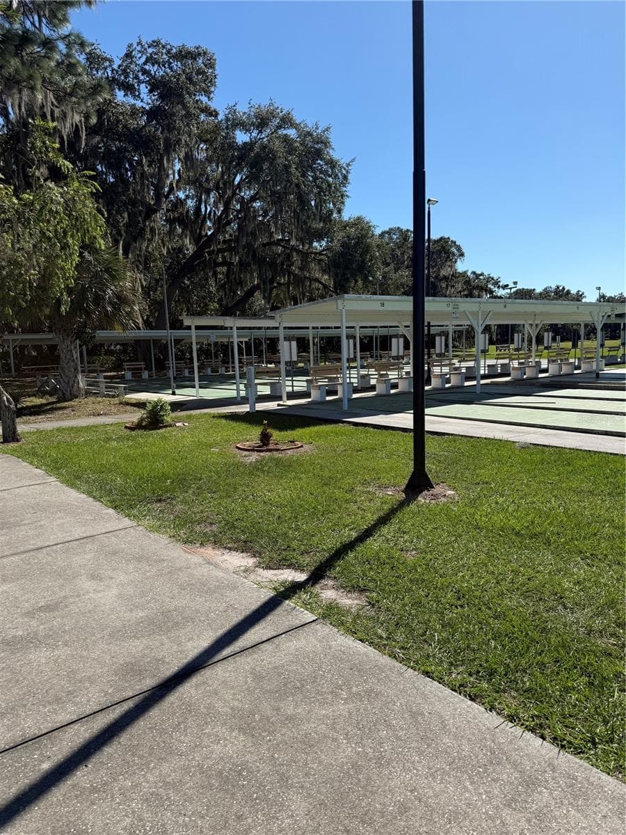 Shuffleboard Court - 3031 CLUB CIR, LAKE WALES