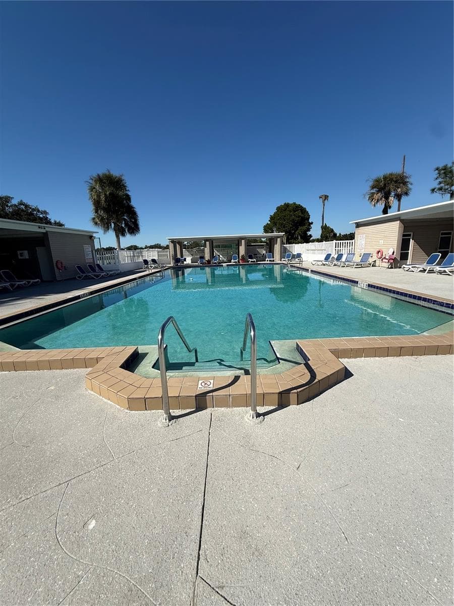 Swimming Pool - 3031 CLUB CIR, LAKE WALES