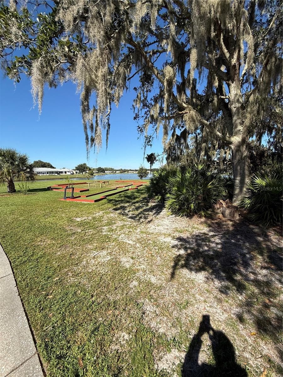 Mini Golf Course - 3031 CLUB CIR, LAKE WALES