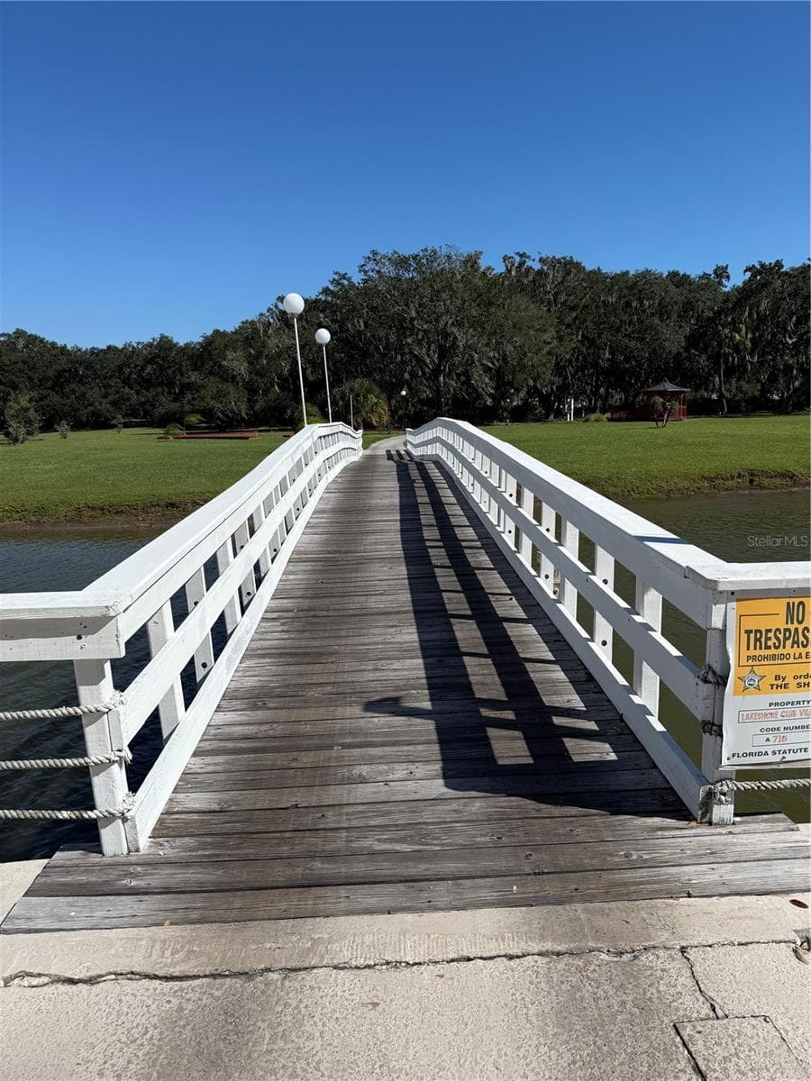 Pedestrian Bridge - 3031 CLUB CIR, LAKE WALES