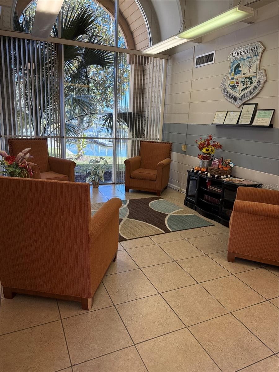 Management Office - 3031 CLUB CIR, LAKE WALES