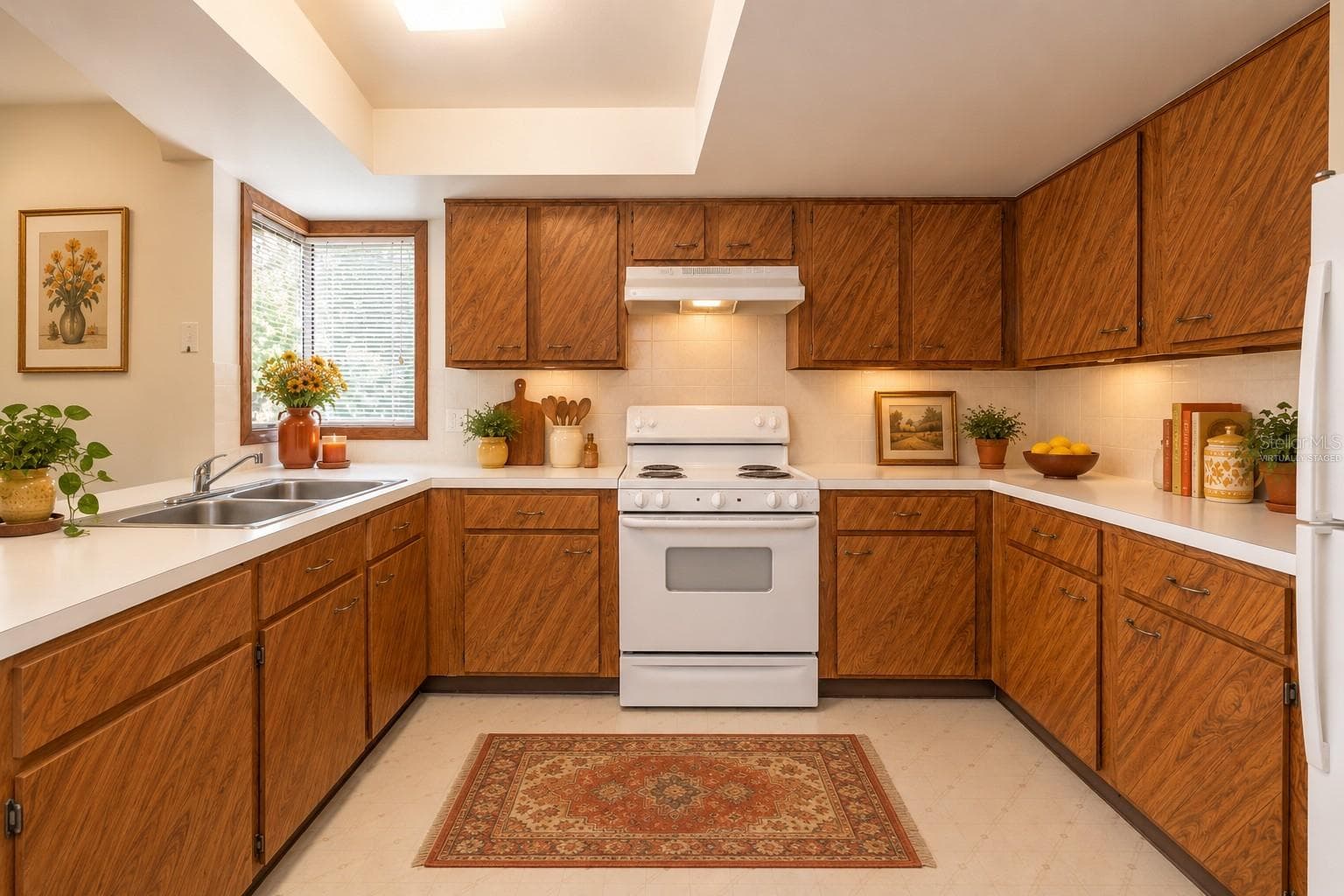 VIRTUALLY STAGED: Fully Equipped Kitchen - 12 FAIRWAYS CIR #12, PALM COAST