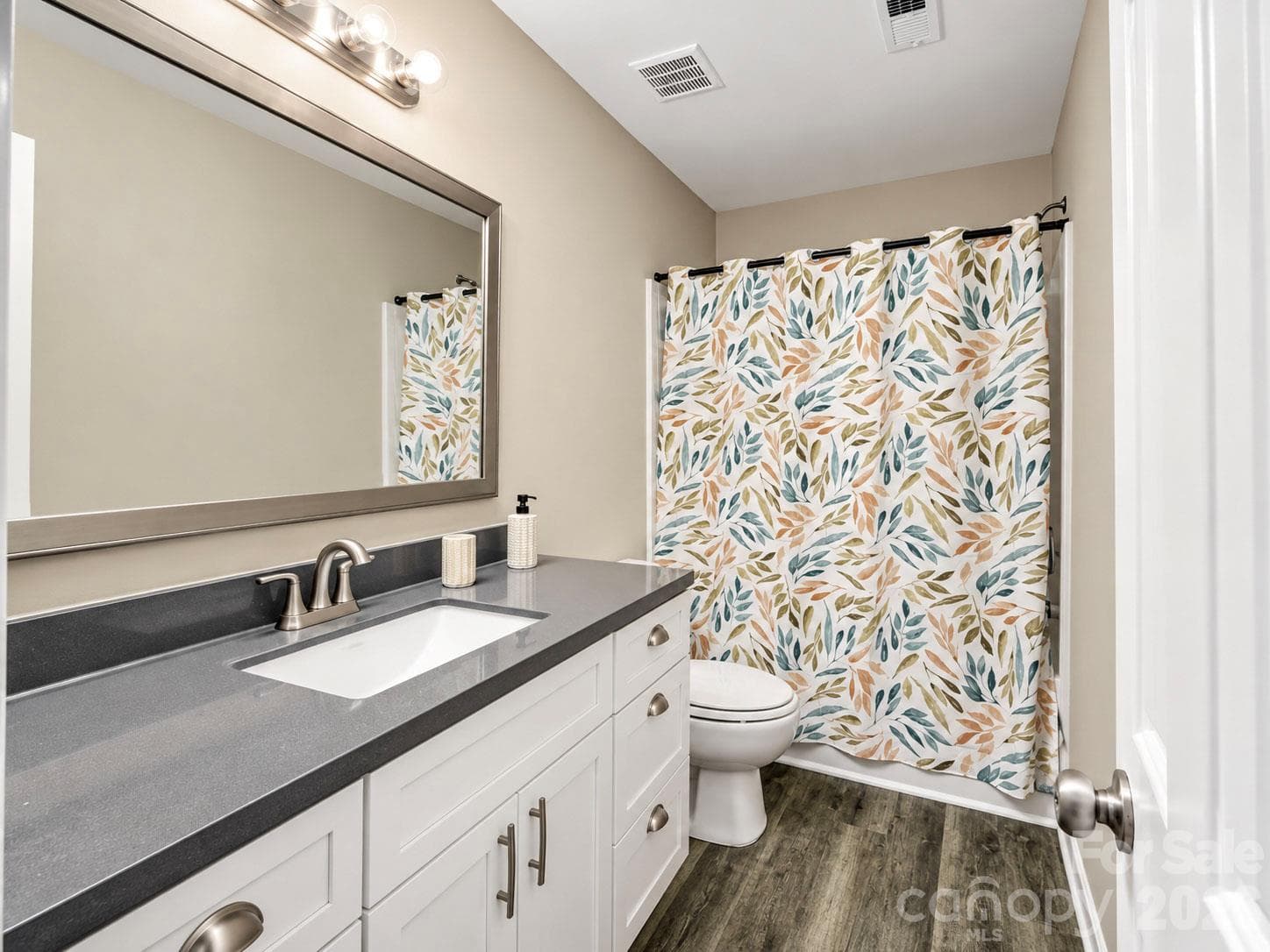 Single Family Residence at 1127 Hannah Rae Court, Charlotte, photo 8 of 15