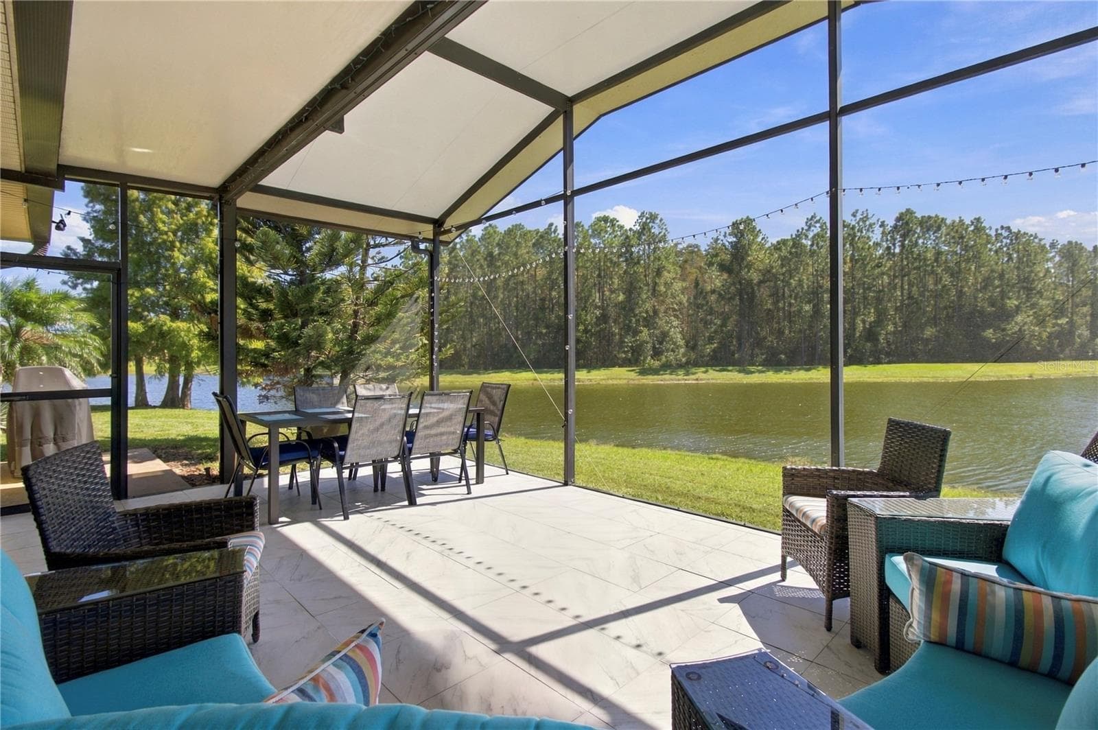 Single Family Residence at 318 LA JOLLA LN, KISSIMMEE, photo 4 of 61