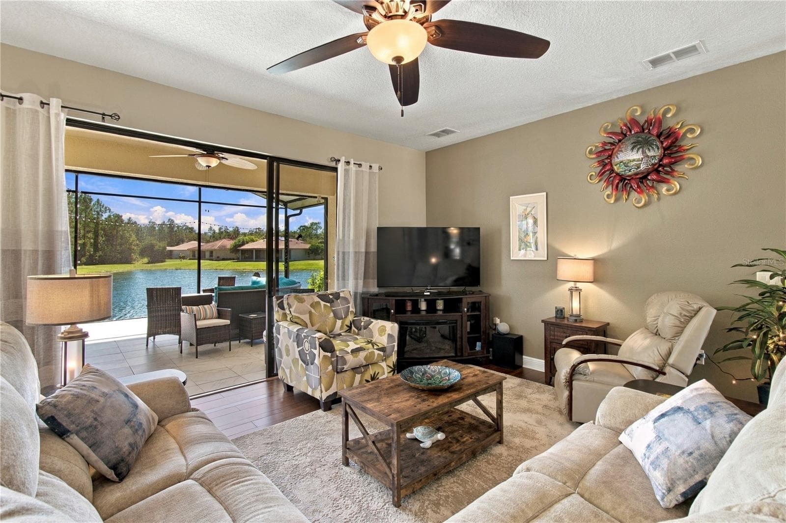 Single Family Residence at 318 LA JOLLA LN, KISSIMMEE, photo 5 of 61