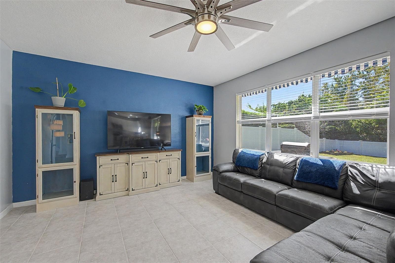 Great Room / Flex Space - 19266 FISHERMANS BEND DR, LUTZ