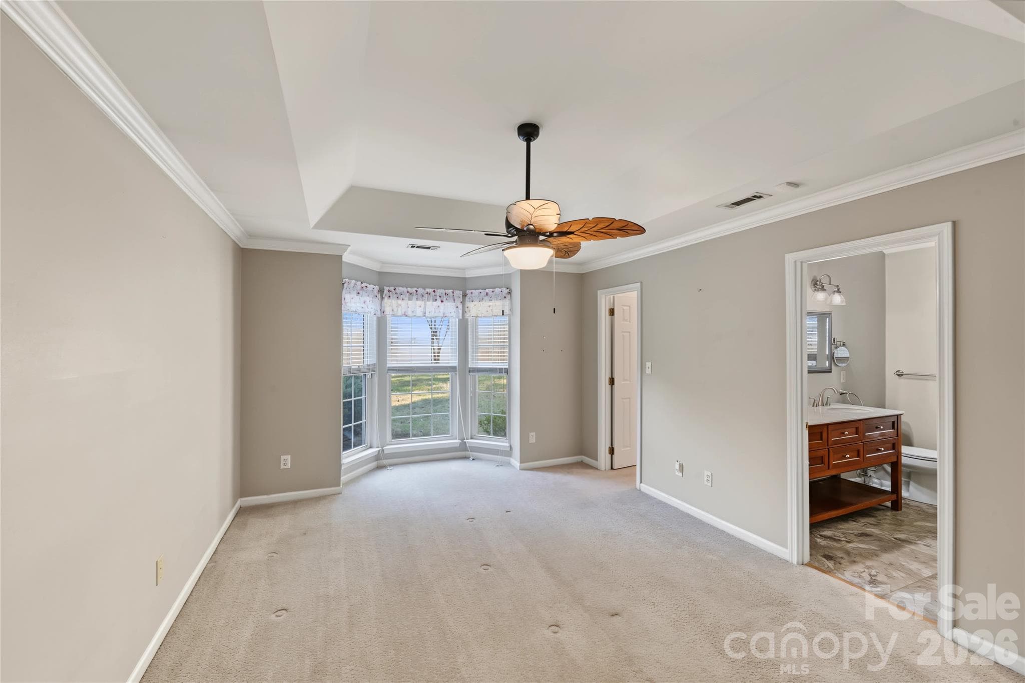 Single Family Residence at 8216 Poplar Grove Circle, Waxhaw, photo 4 of 31