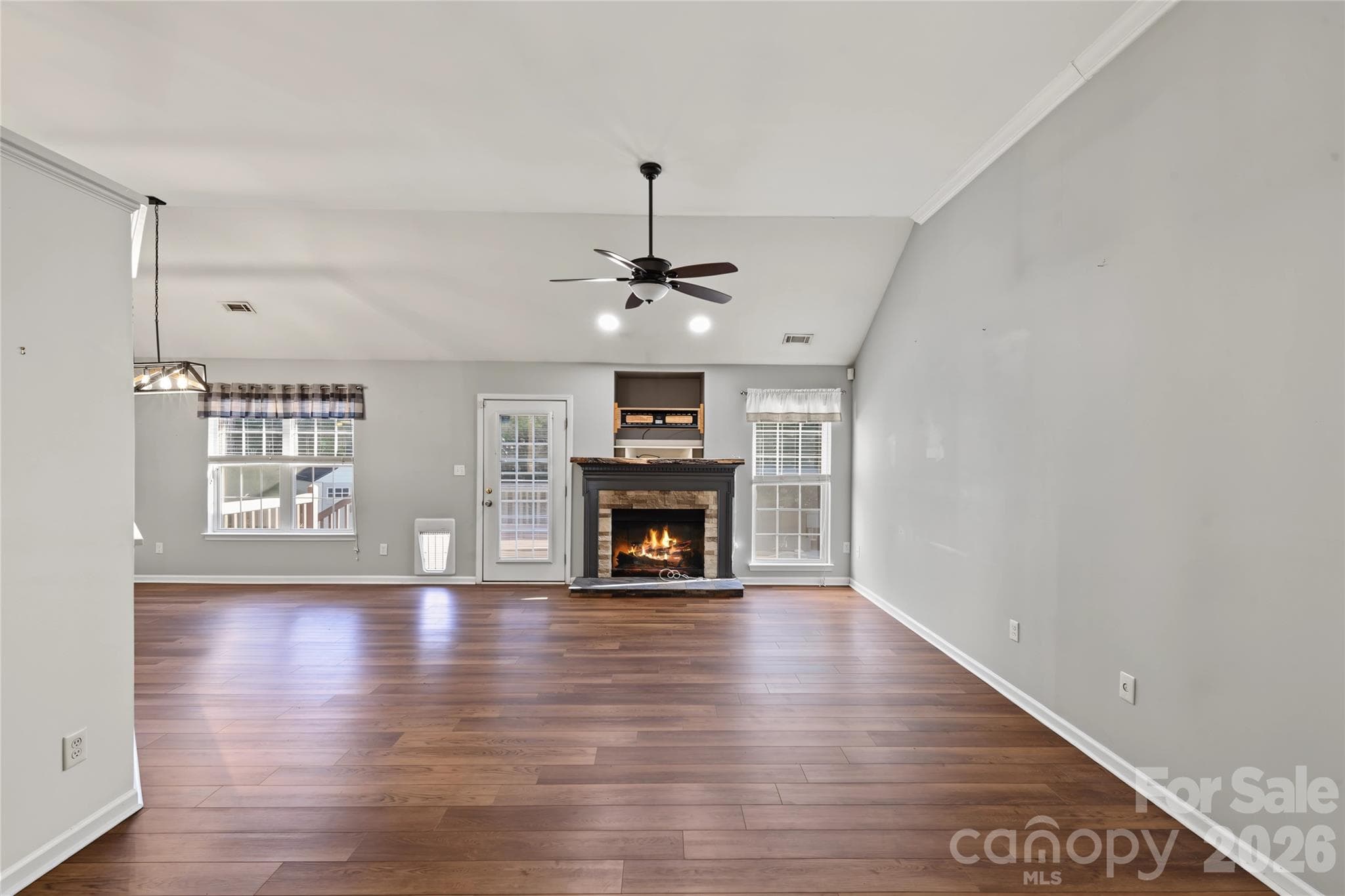 Single Family Residence at 8216 Poplar Grove Circle, Waxhaw, photo 8 of 31