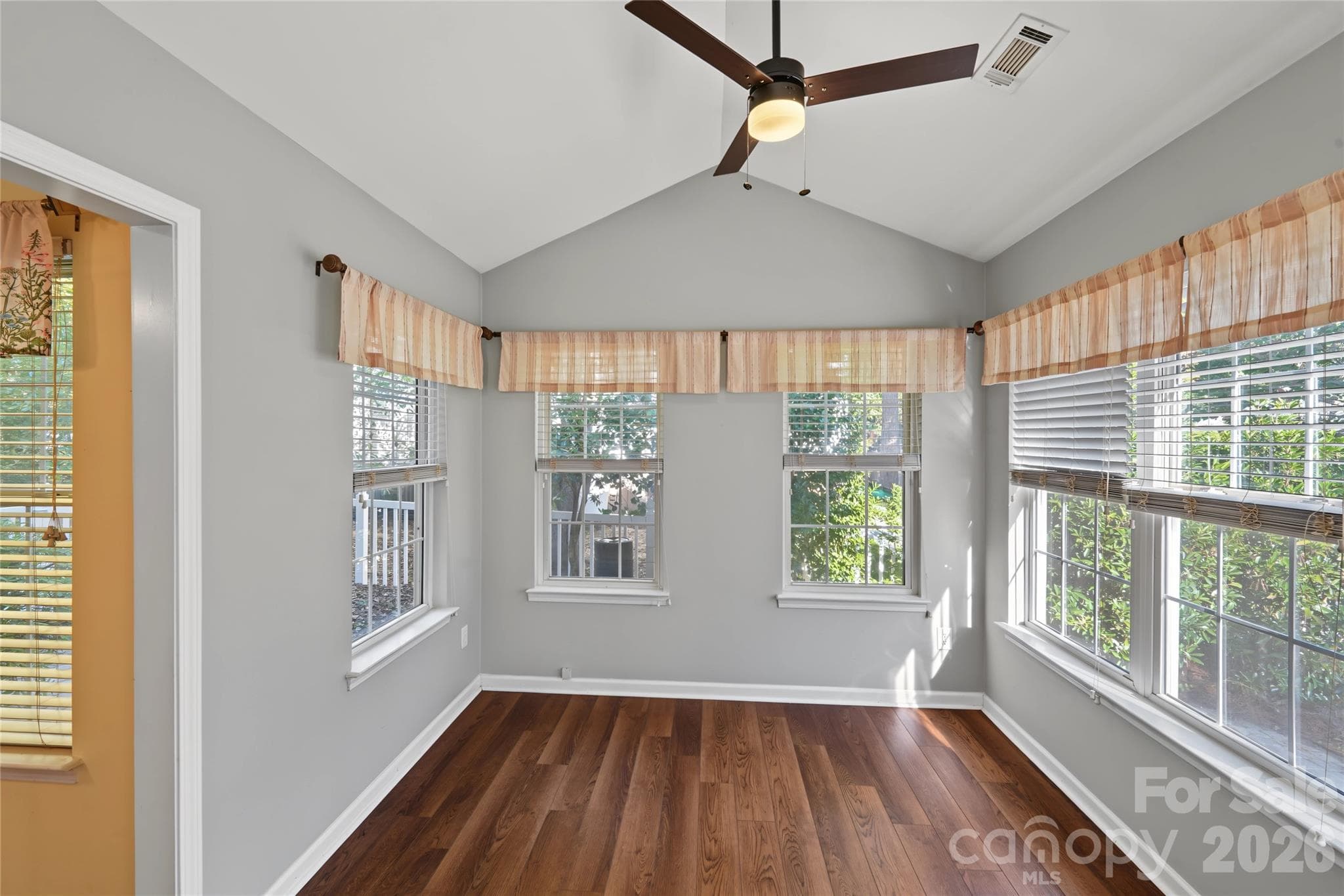 Single Family Residence at 8216 Poplar Grove Circle, Waxhaw, photo 12 of 31