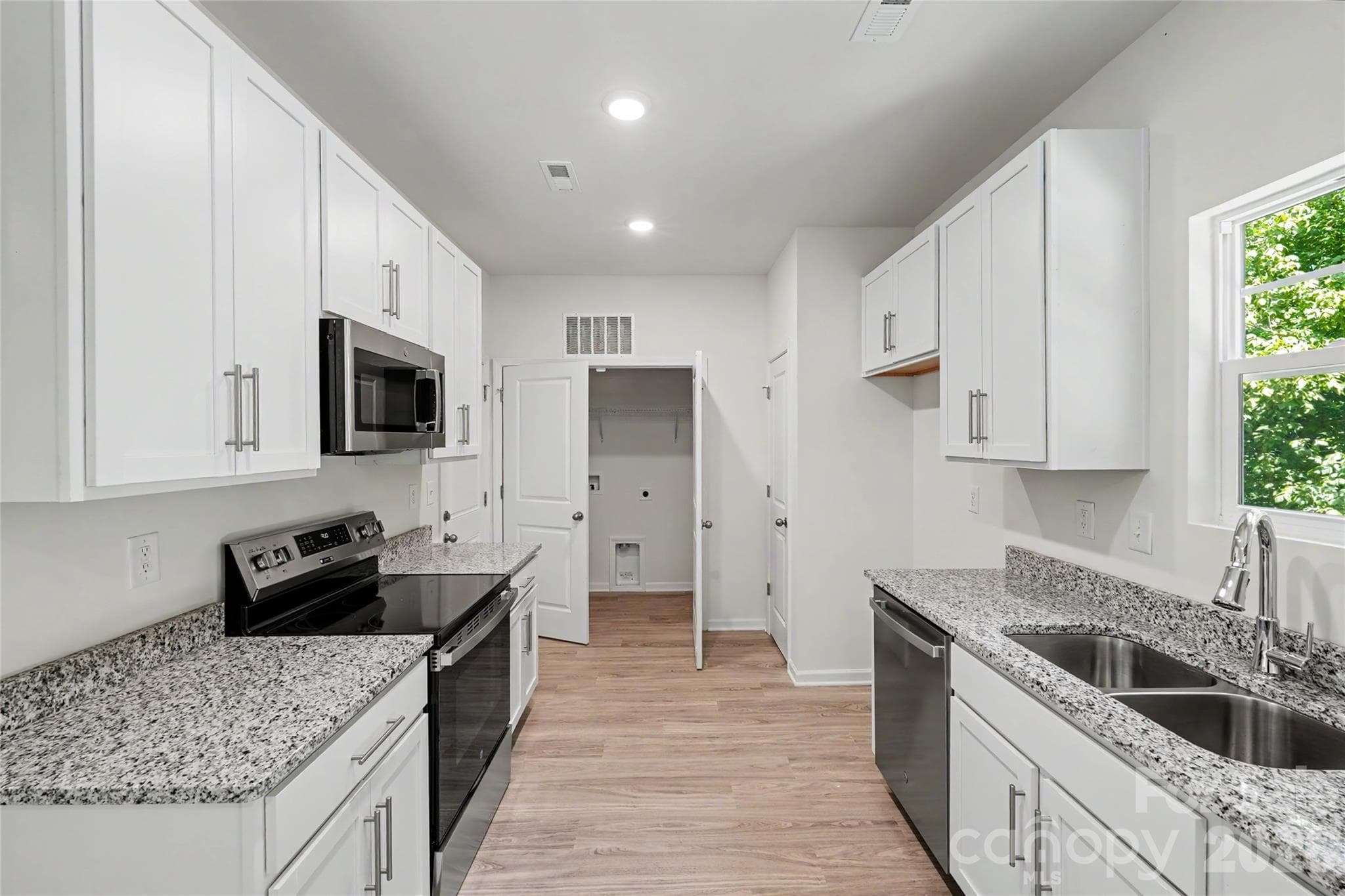 Single Family Residence at 421 Rocky Brook Road, Shelby, photo 12 of 31