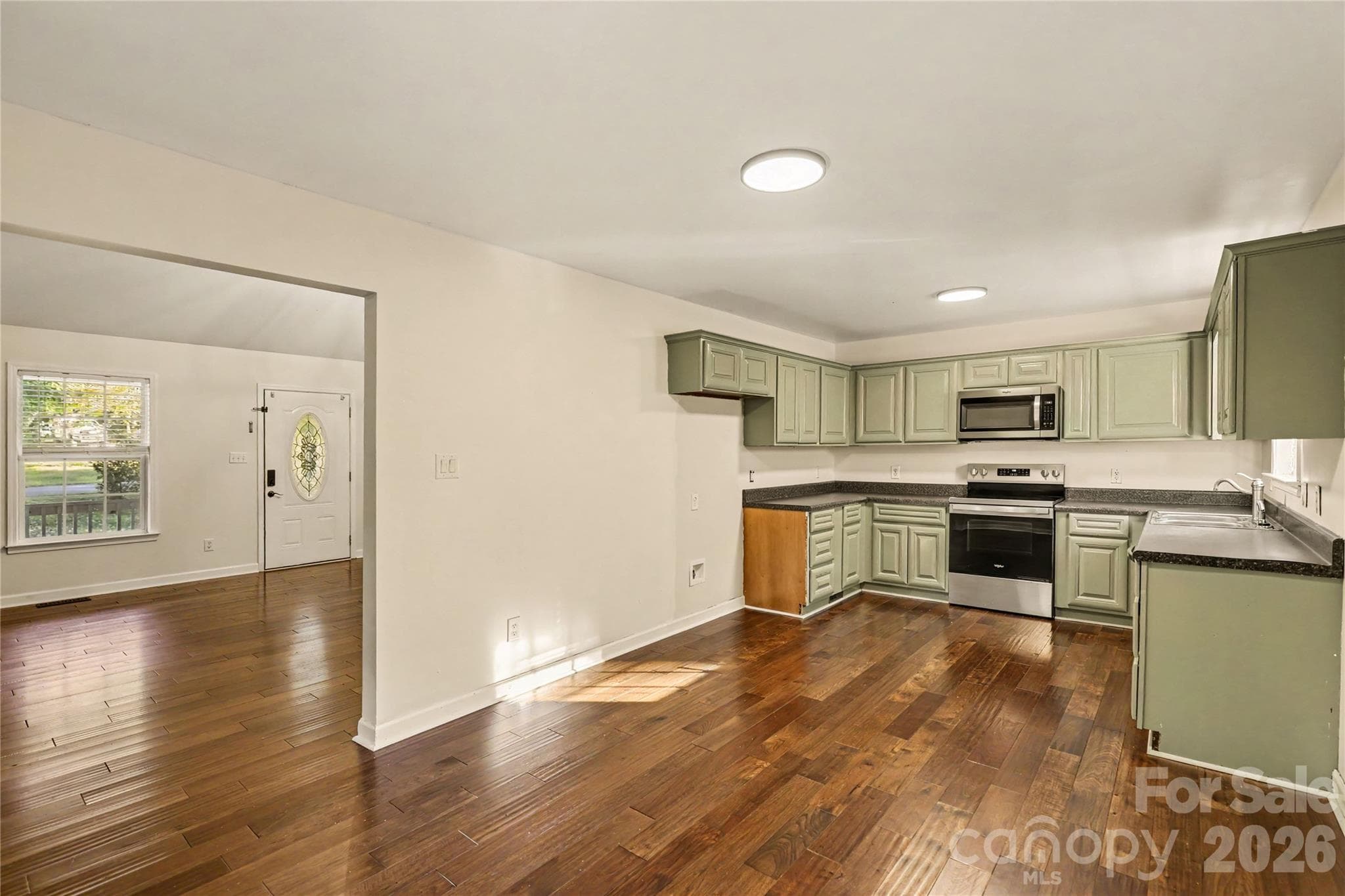 Single Family Residence at 510 Roberts Avenue, York, photo 14 of 42