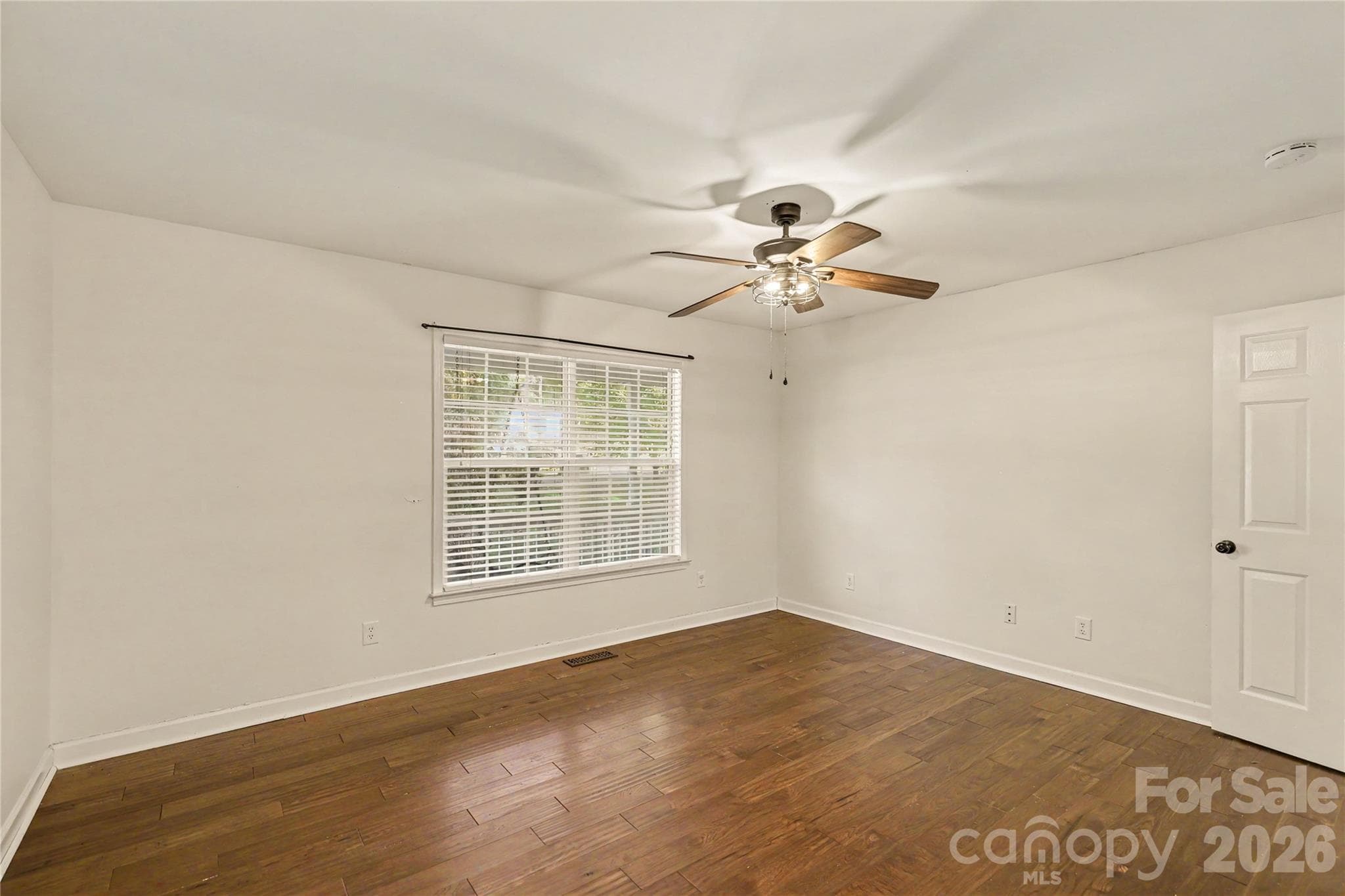 Single Family Residence at 510 Roberts Avenue, York, photo 24 of 42