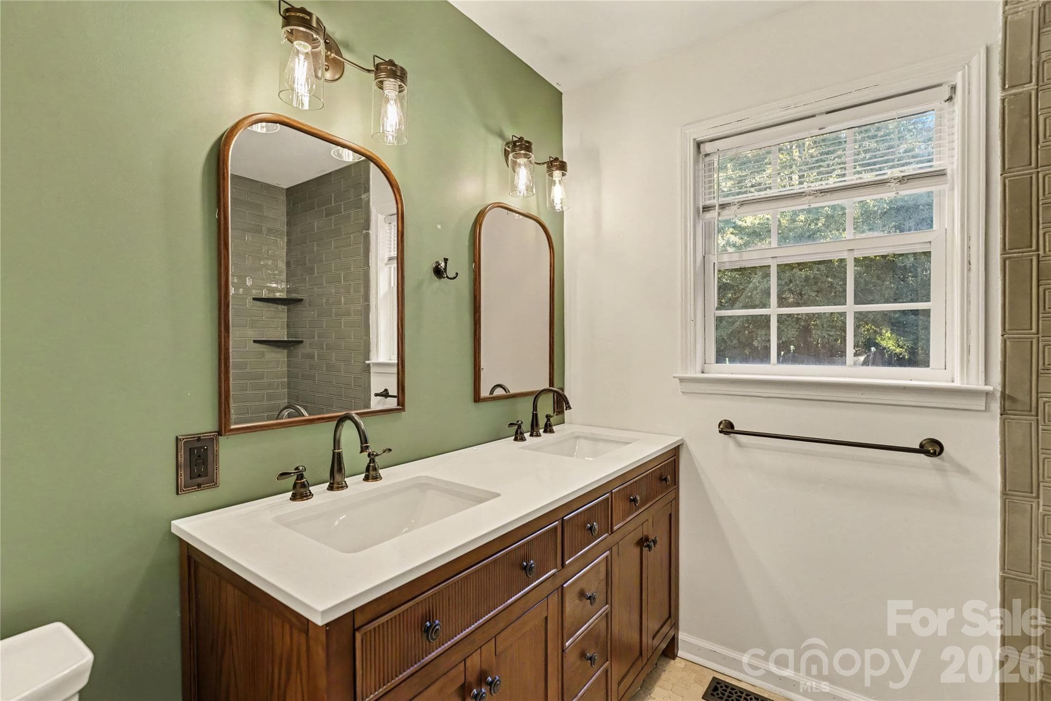 Single Family Residence at 510 Roberts Avenue, York, photo 25 of 42
