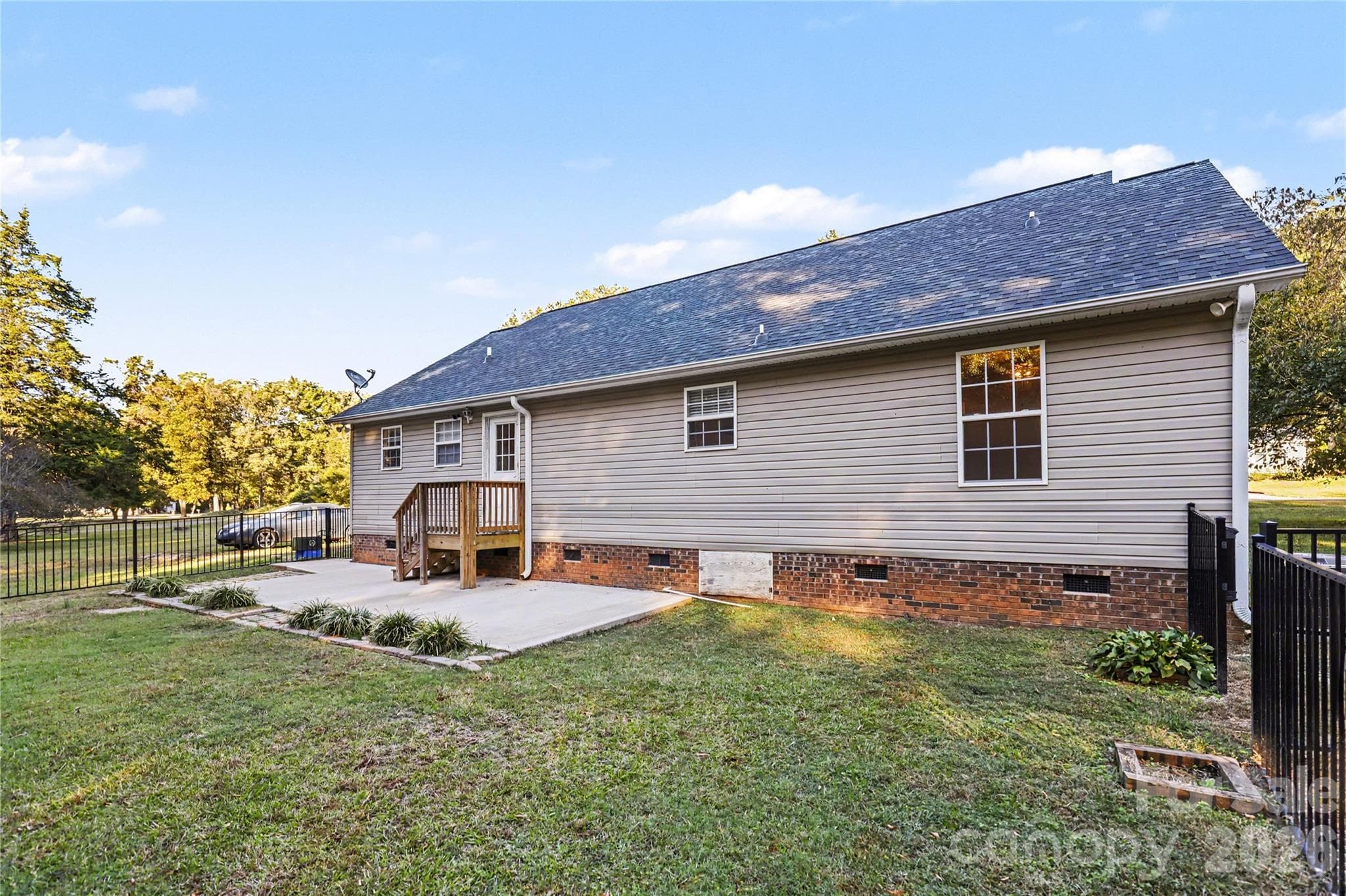 Single Family Residence at 510 Roberts Avenue, York, photo 32 of 42