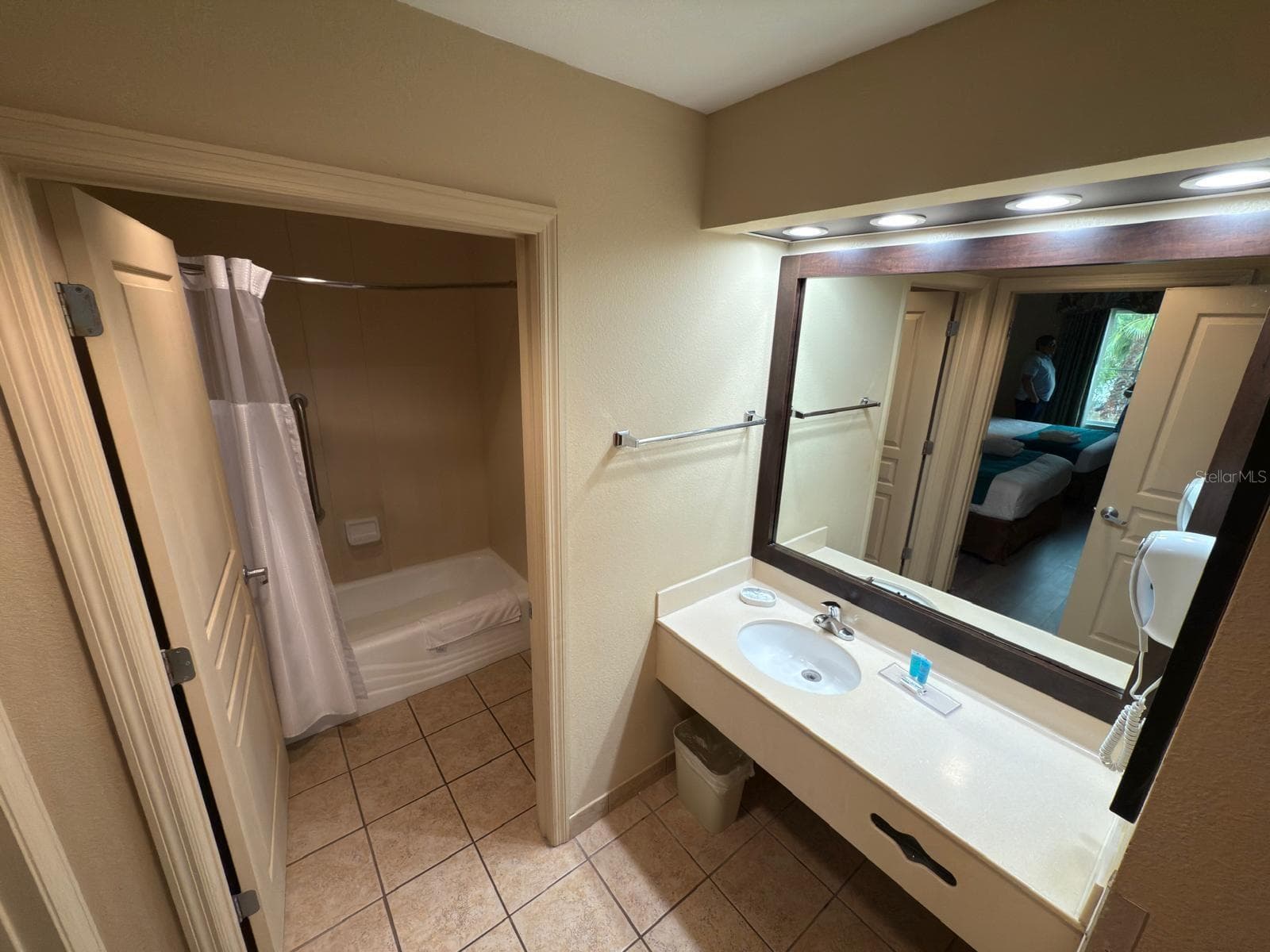 Condo - Hotel at 5367 W IRLO BRONSON MEMORIAL HWY #1-214, KISSIMMEE, photo 35 of 45