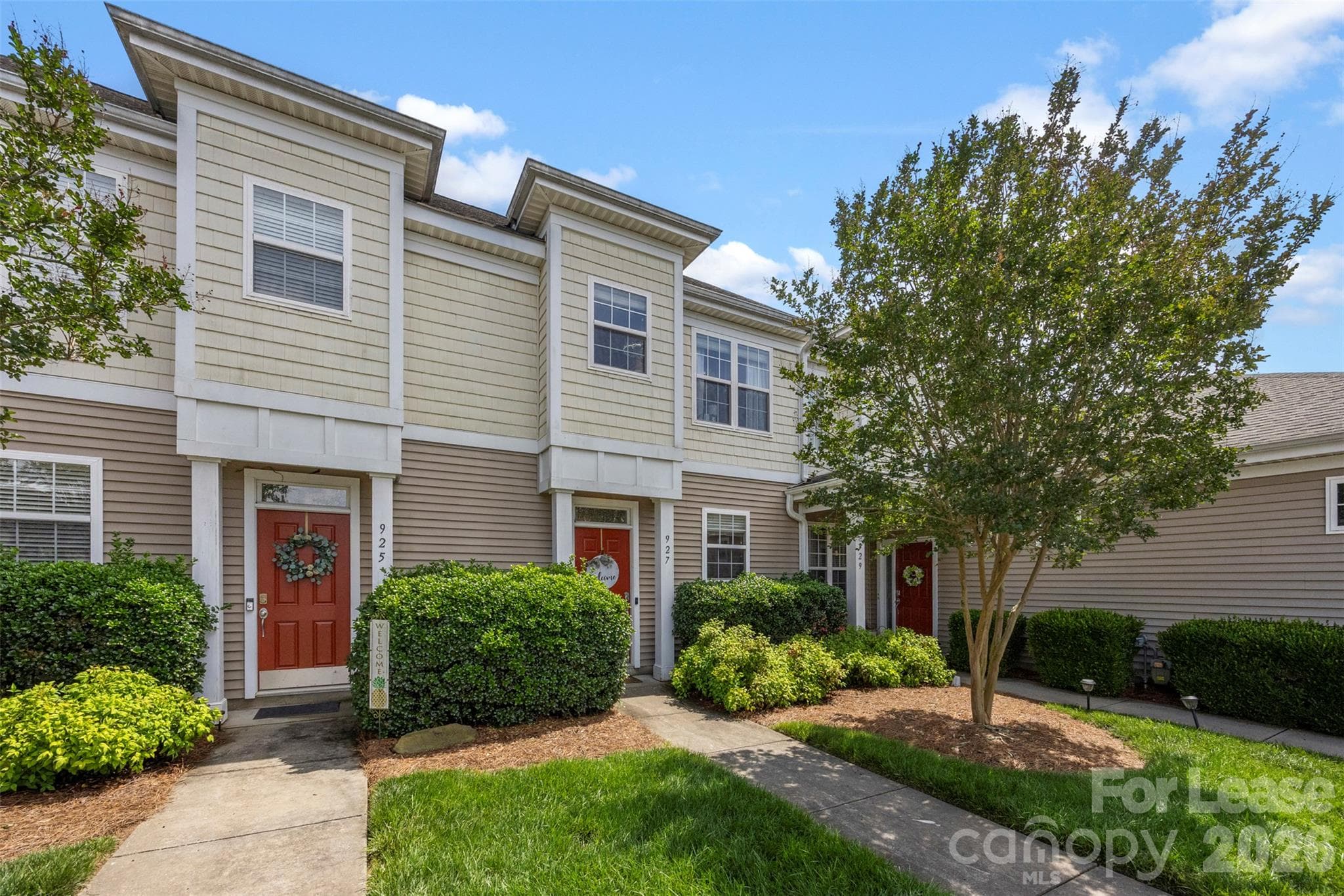Townhouse at 927 Claybrook Circle, Gastonia, photo 2 of 26
