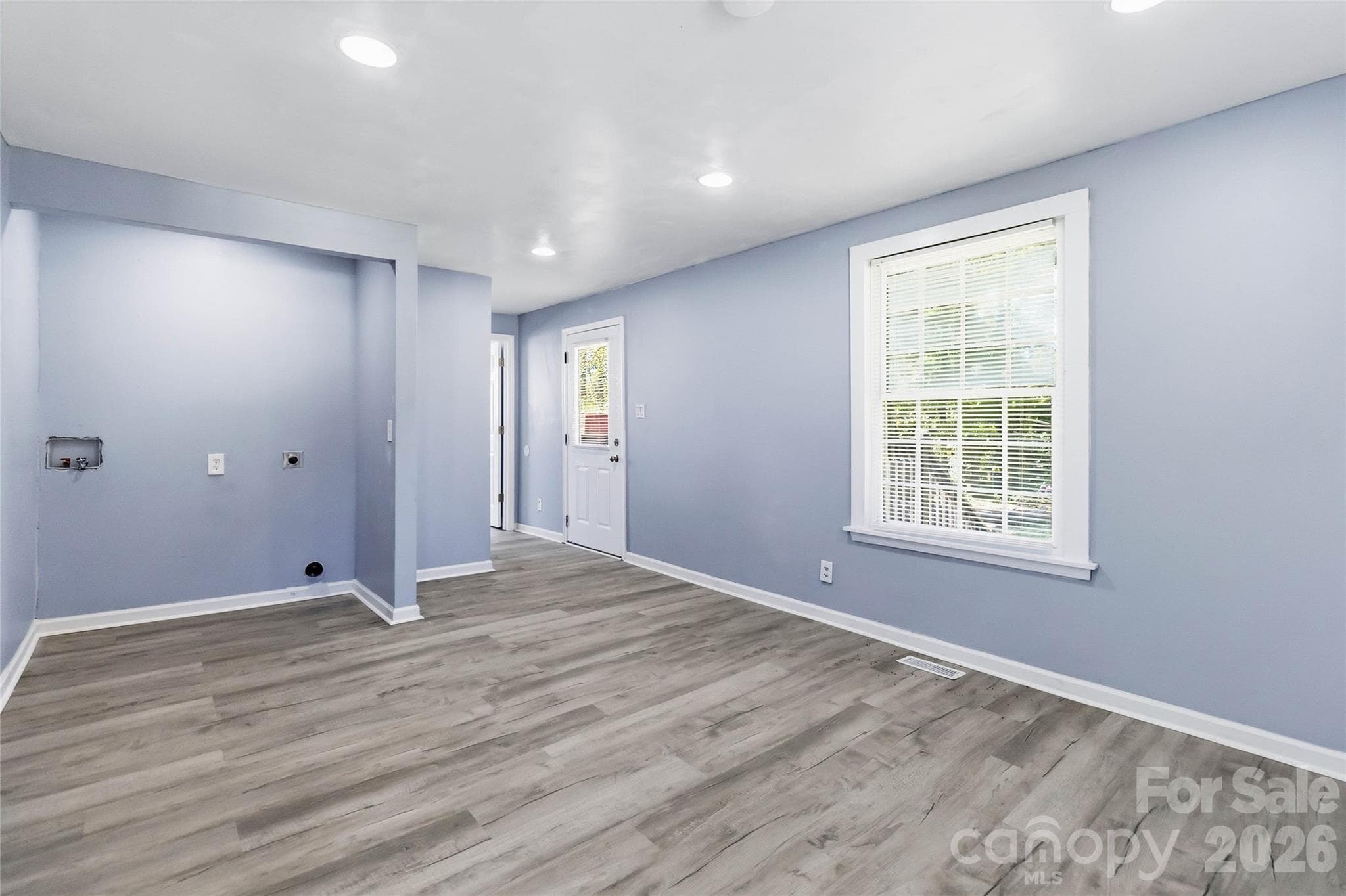 Single Family Residence at 1146 Rita Avenue, Statesville, photo 6 of 20