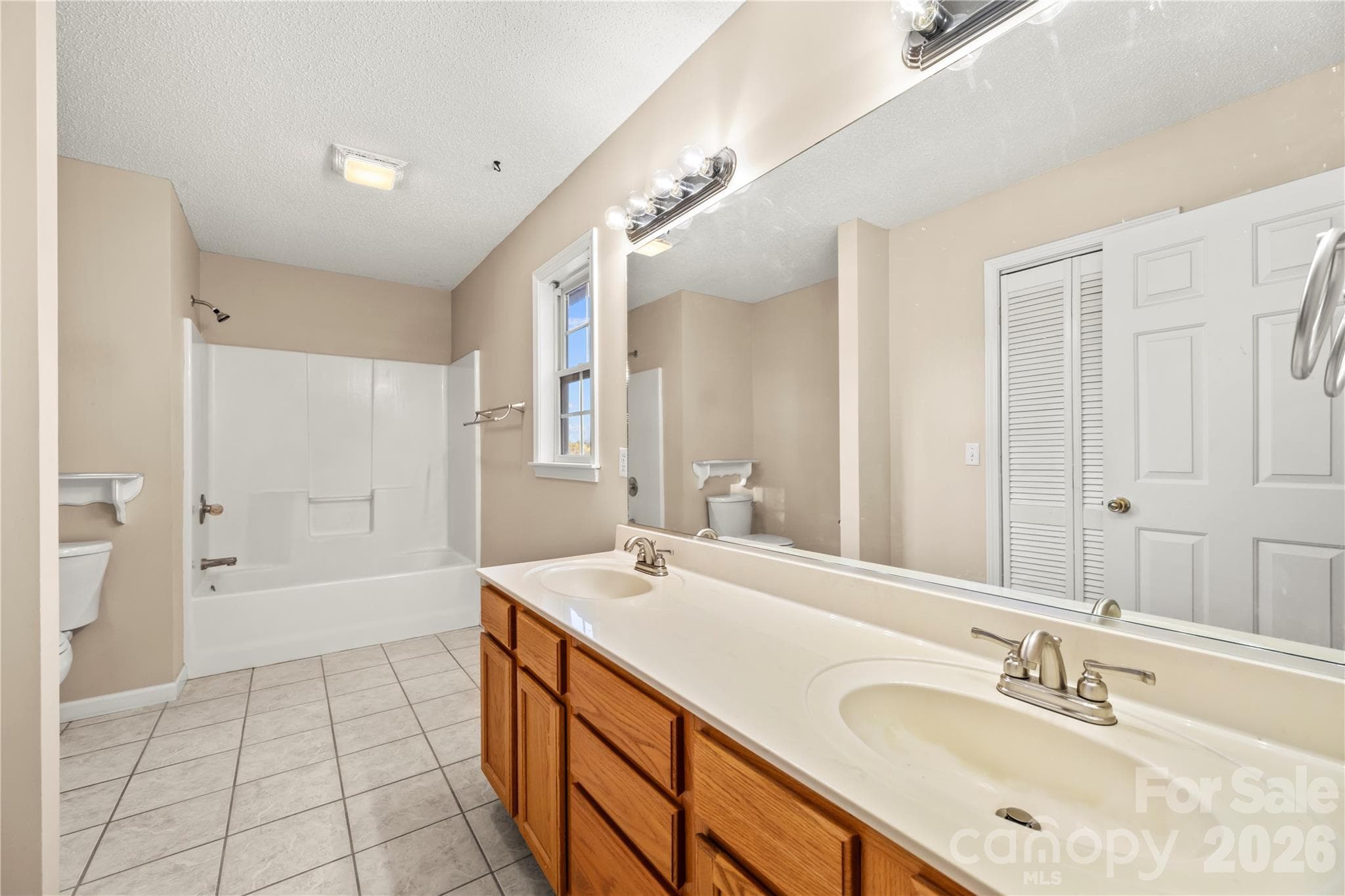 Single Family Residence at 66 Anderson Oaks Drive, Marshall, photo 13 of 25