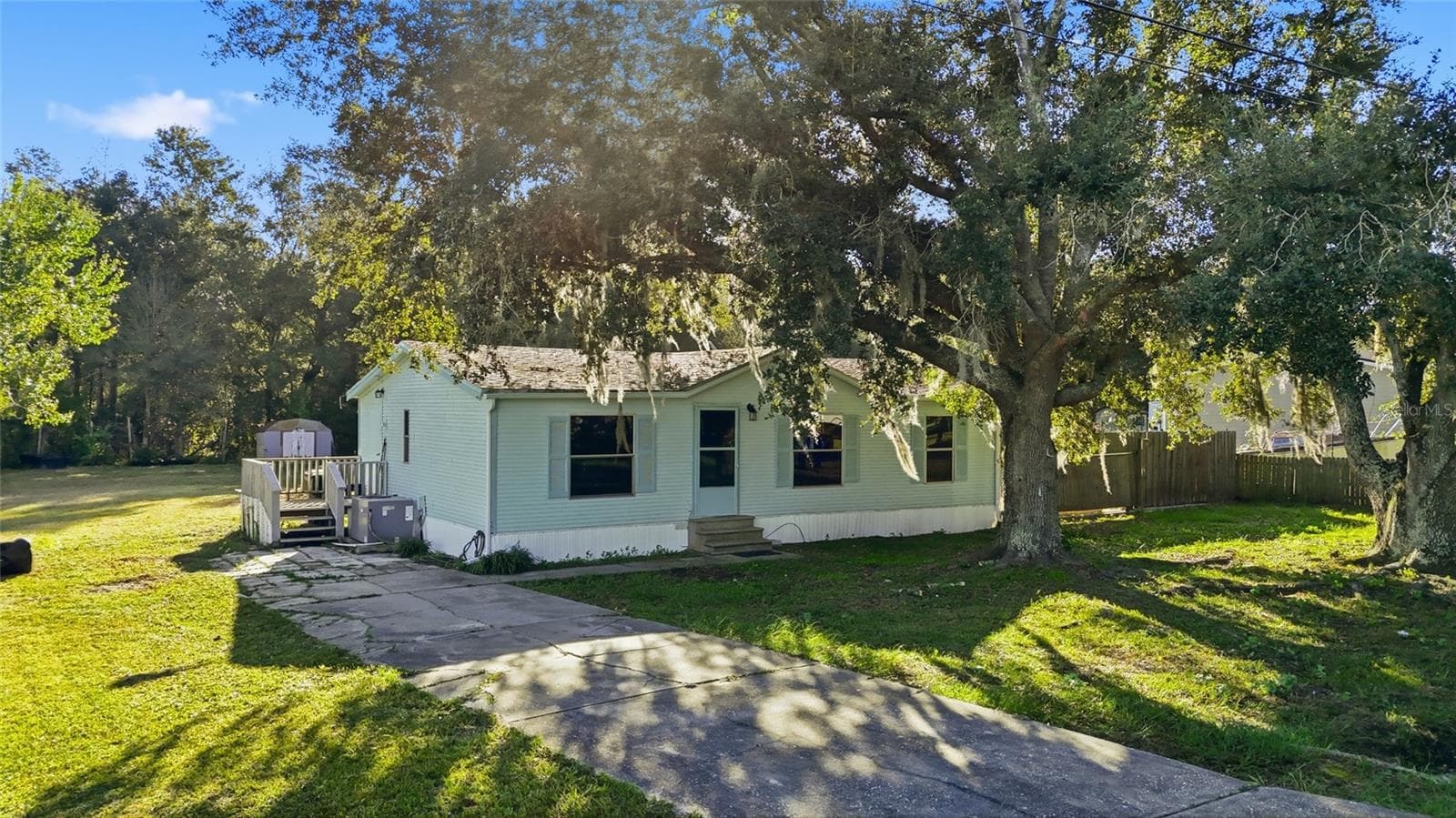 Manufactured Home at 1141 SADDLEWOOD BLVD, LAKELAND, photo 2 of 37