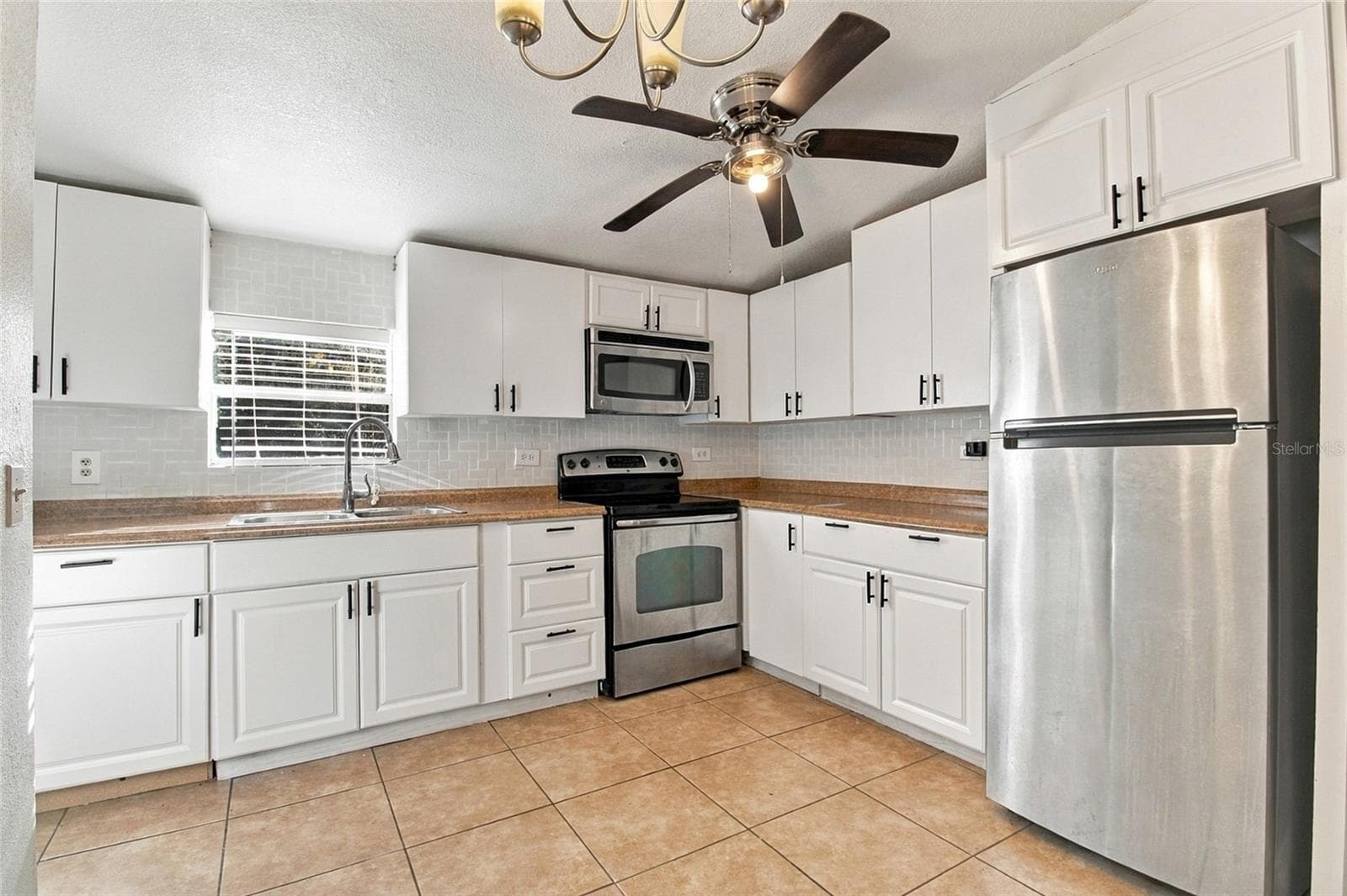 Manufactured Home at 1141 SADDLEWOOD BLVD, LAKELAND, photo 5 of 37