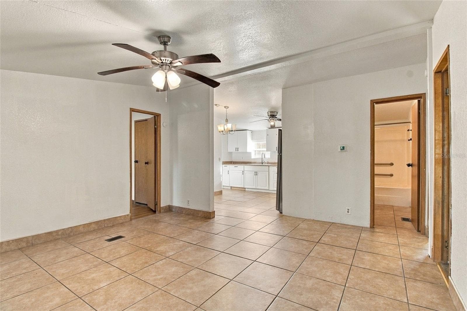 Manufactured Home at 1141 SADDLEWOOD BLVD, LAKELAND, photo 11 of 37