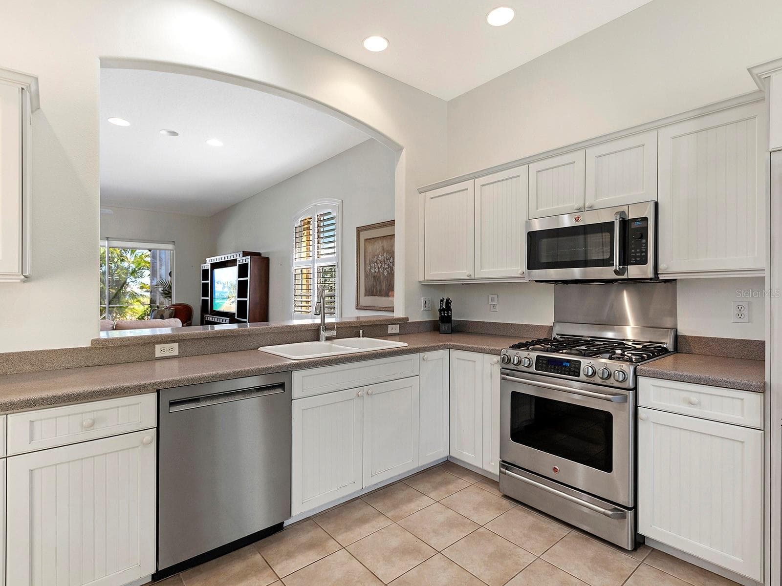 Single Family Residence at 202 RIO TERRA, VENICE, photo 4 of 53