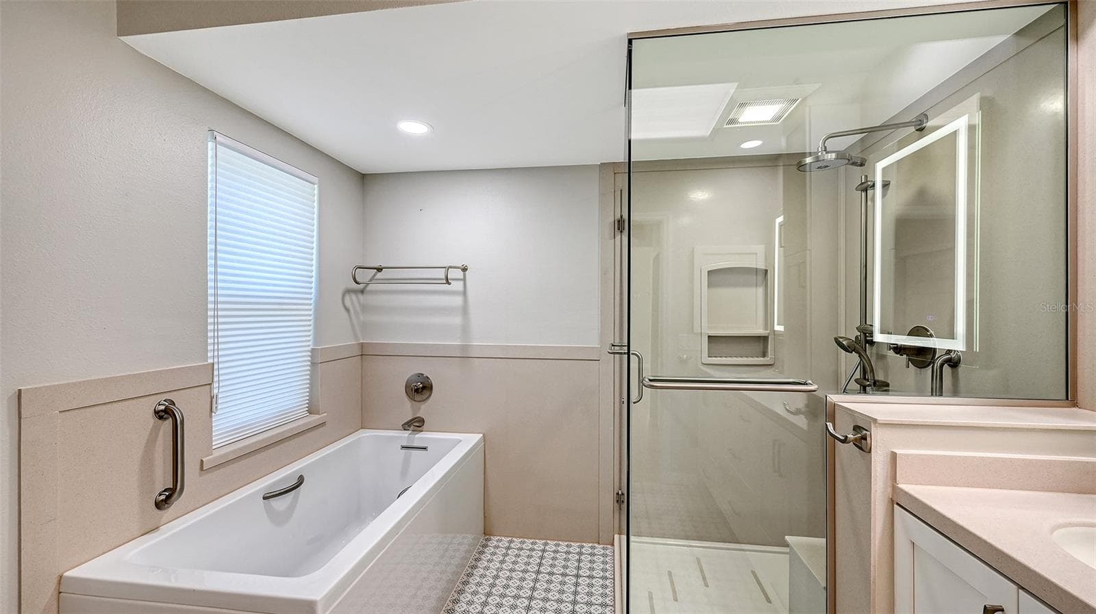 Condominium at 2245 HARBOURSIDE DR #101, LONGBOAT KEY, photo 29 of 63