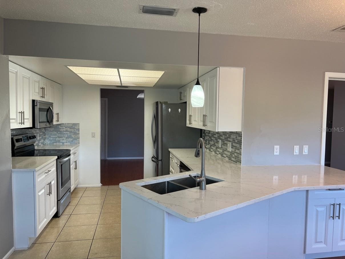 Single Family Residence at 4115 23RD AVE W, BRADENTON, photo 15 of 40