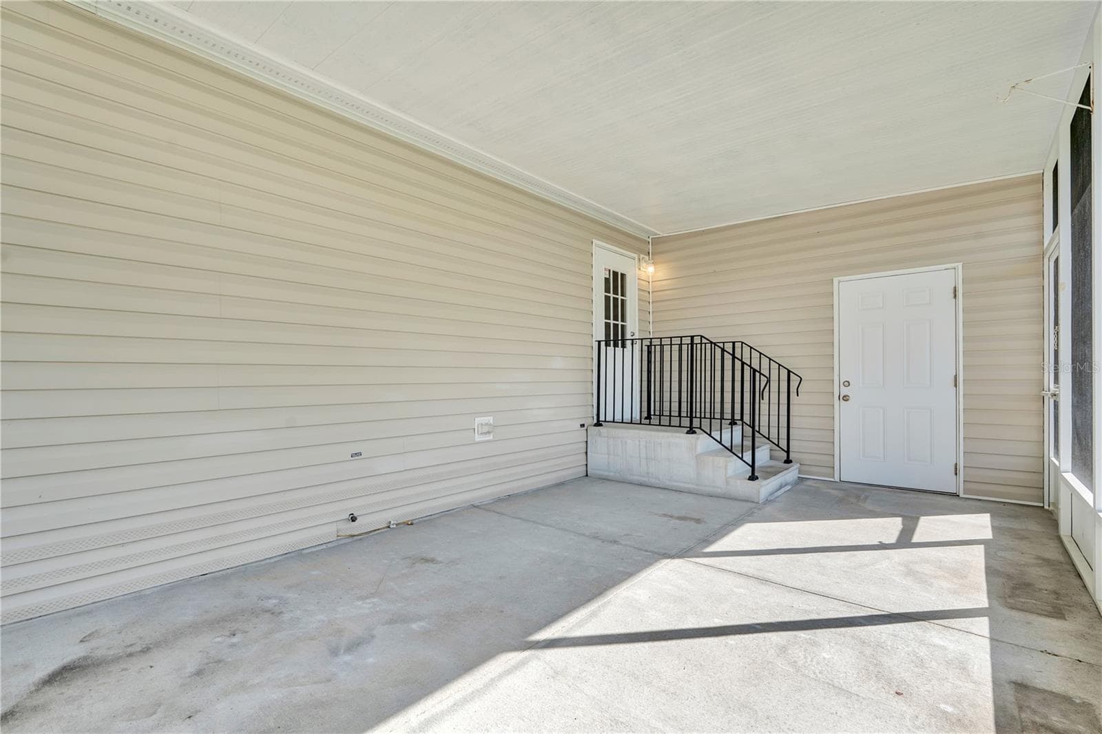Manufactured Home at 11914 SUSSEX HILL WAY, LEESBURG, photo 6 of 50
