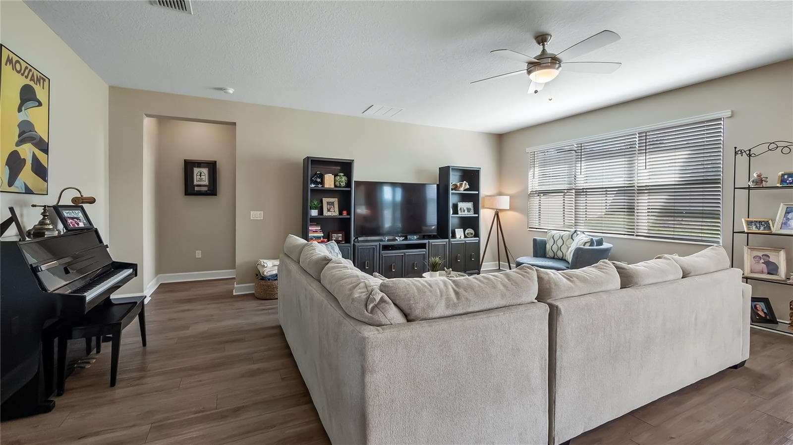 Single Family Residence at 793 RIOJA DR, MINNEOLA, photo 10 of 25