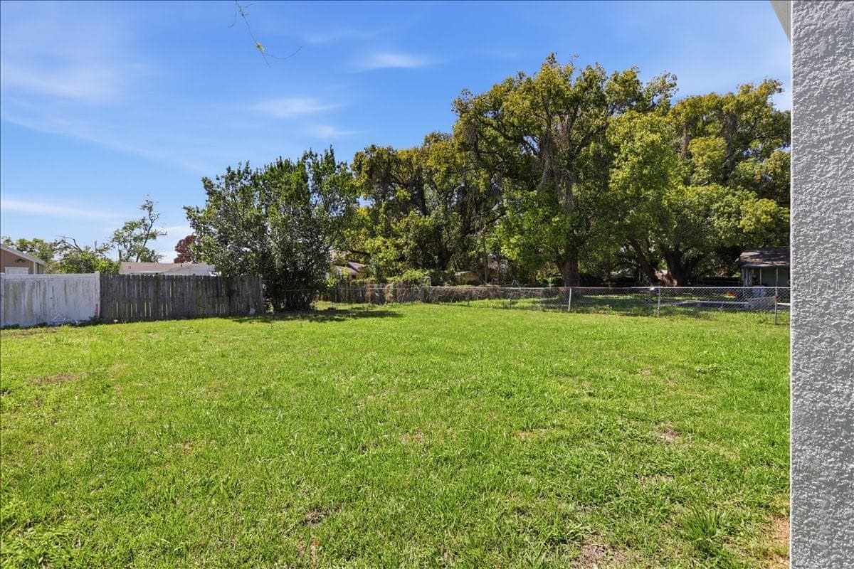 Single Family Residence at 1305 E PARKER ST, LAKELAND, photo 14 of 54