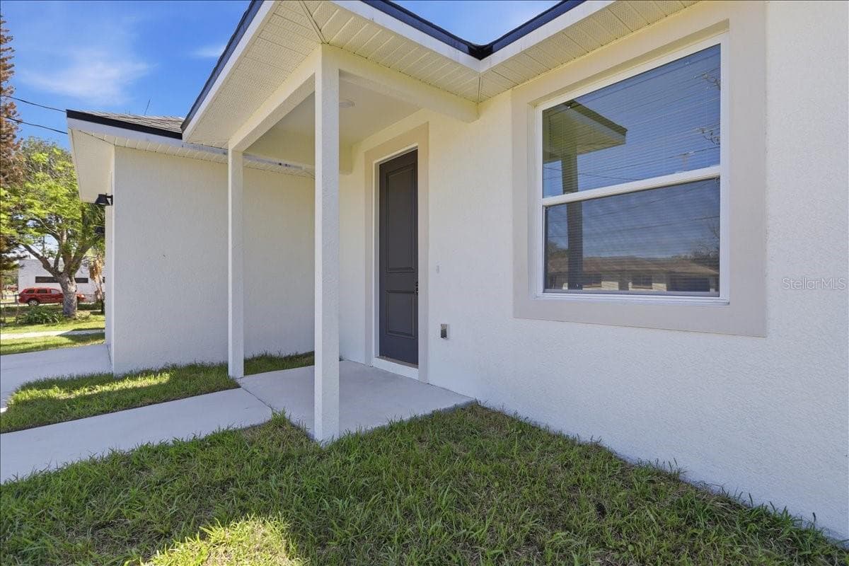 Single Family Residence at 1305 E PARKER ST, LAKELAND, photo 16 of 54