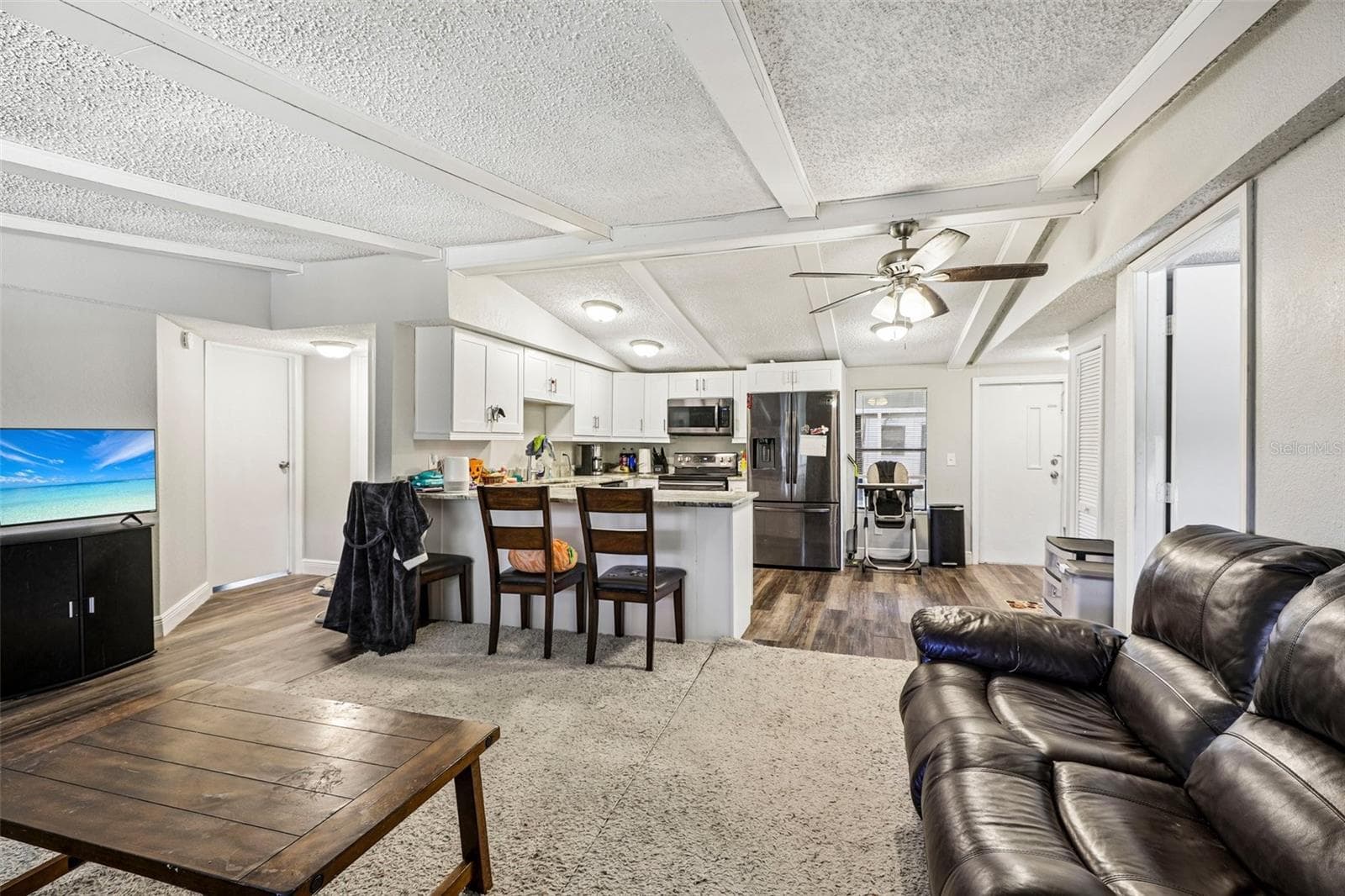Manufactured Home at 14100 S US HIGHWAY 301, SUMMERFIELD, photo 9 of 44