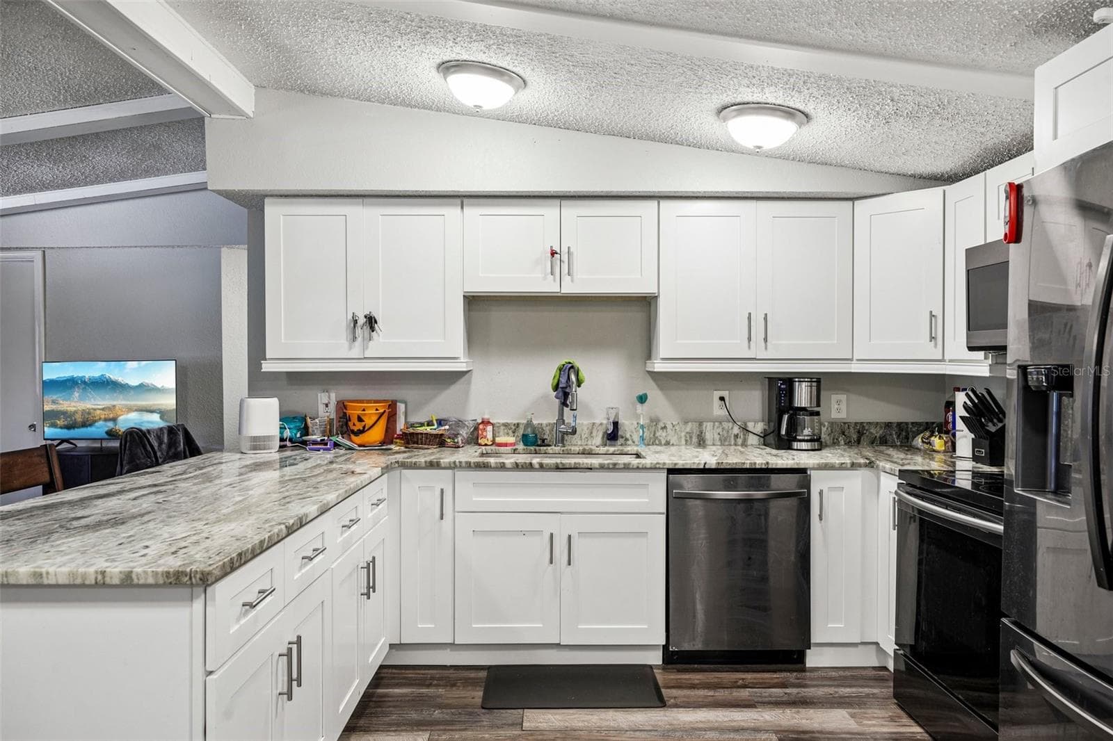 Manufactured Home at 14100 S US HIGHWAY 301, SUMMERFIELD, photo 22 of 44